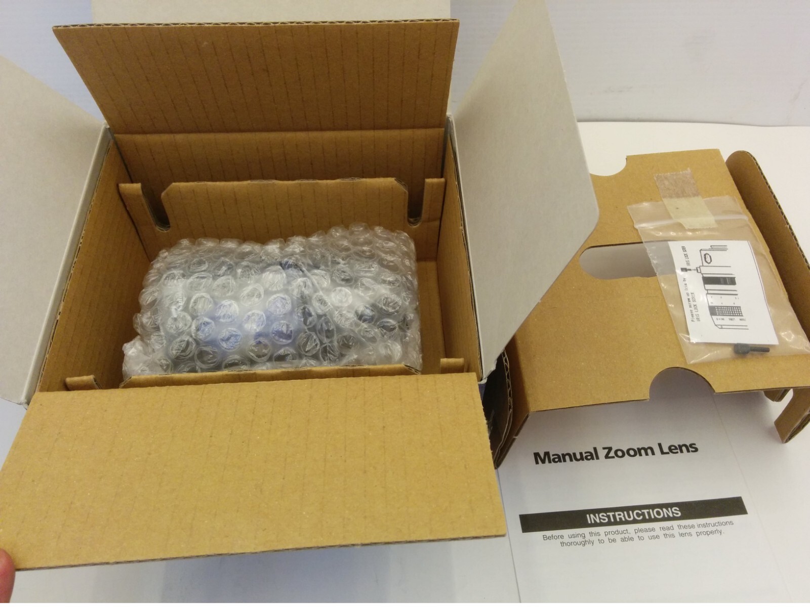 RAINBOW H6X8 MANUAL TV ZOOM LENS, 1/2" 8-48mm F1. 0 C-MT, NIB