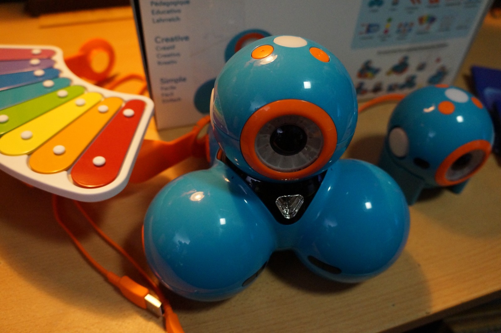 Wonder Workshop Dot and Dash Robot Wonder Pack, Coding Robots for Kids, PARTS!