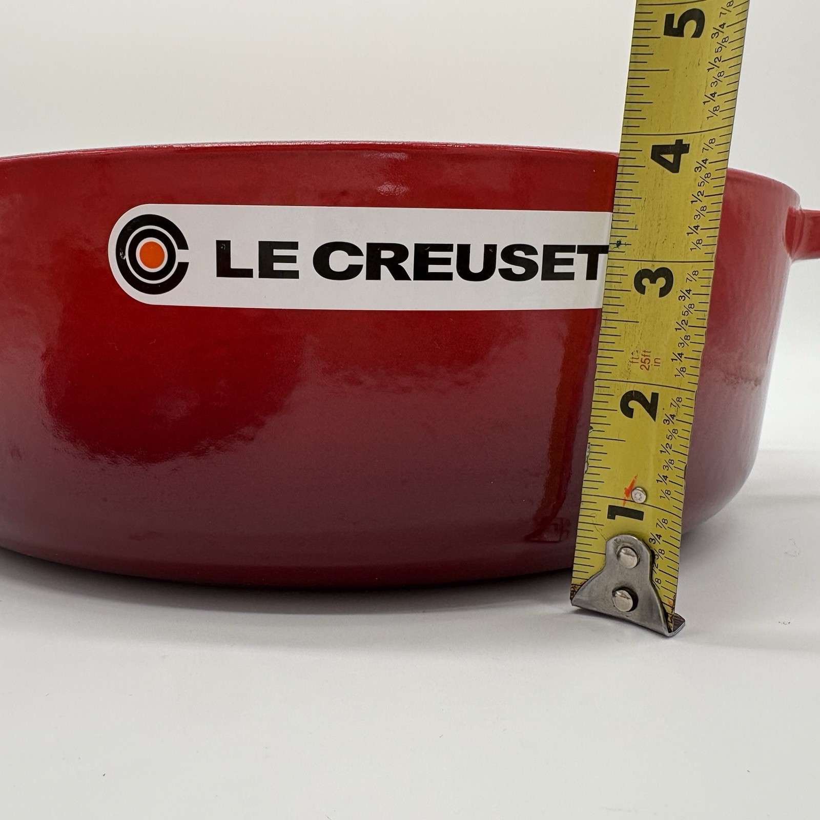 Le Creuset Signature Enameled Cast Iron Wide Round Dutch Oven 6 3/4Qt Cerise Red