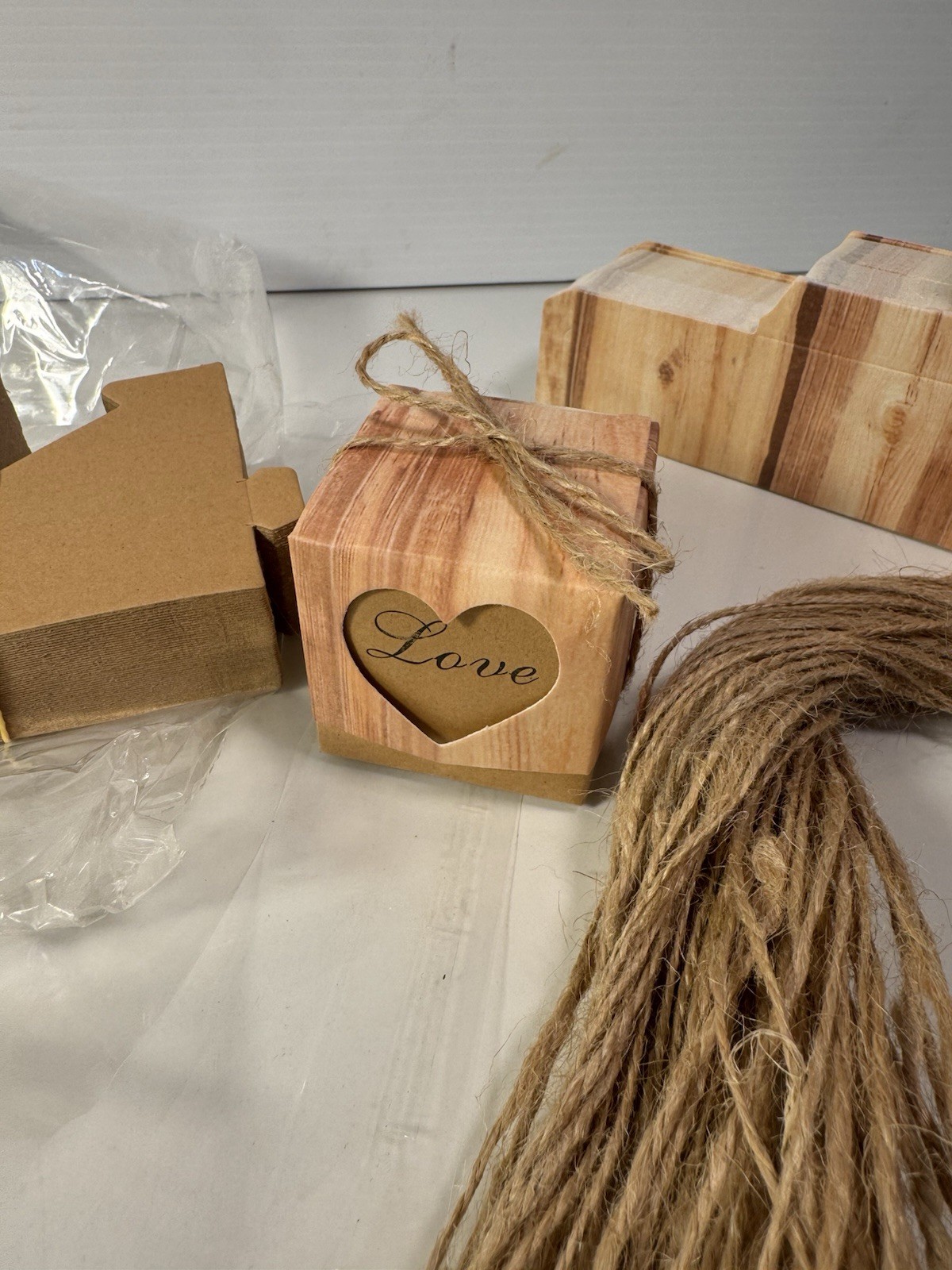 100 PCS  2x2x2 Favor Boxes Love/Rustic Wedding Party Gift Boxes W/Burlap Twine