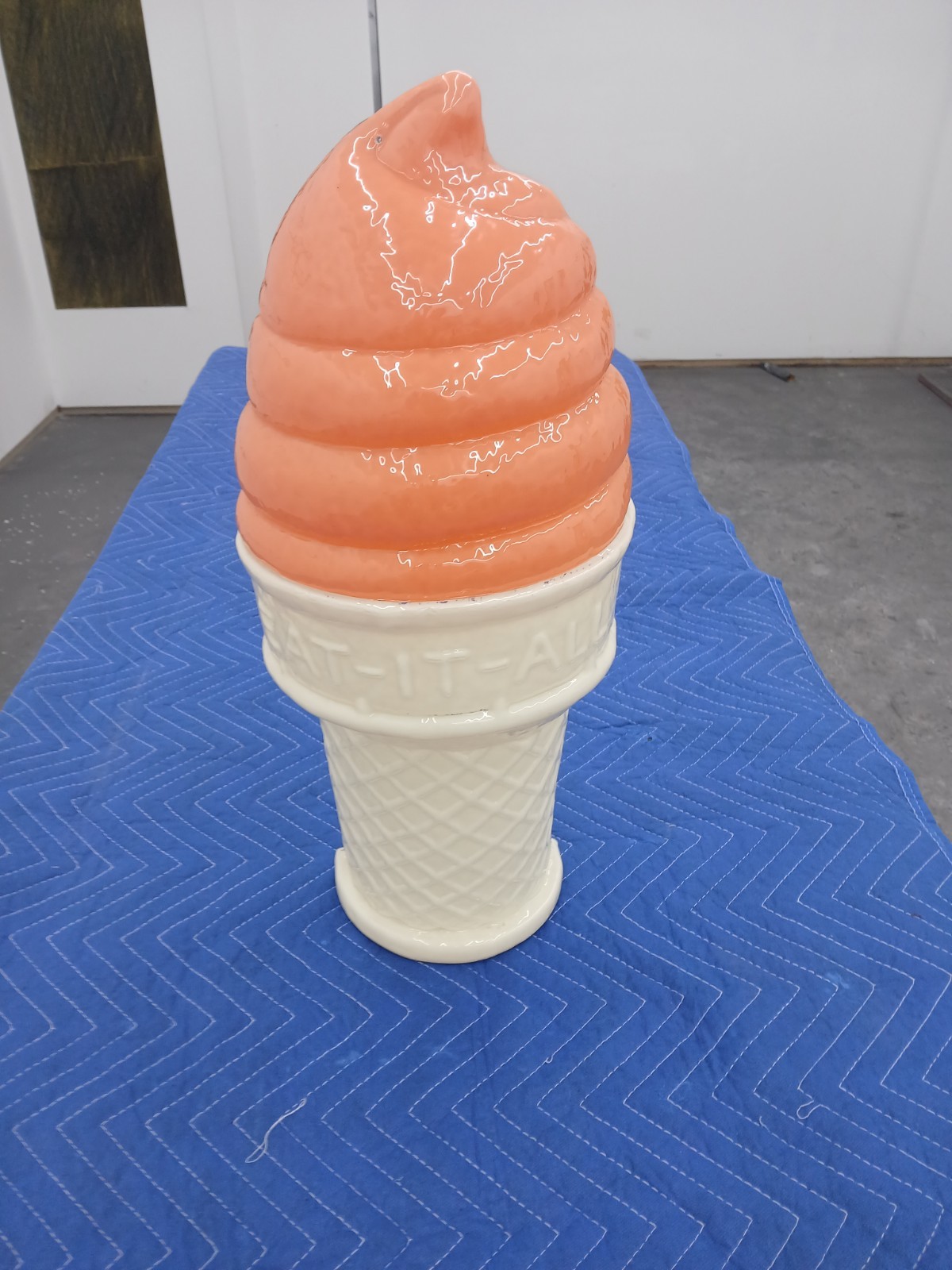 Vintage Eat It All Ice Cream Cone Plastic Advertising Lens Ships Free