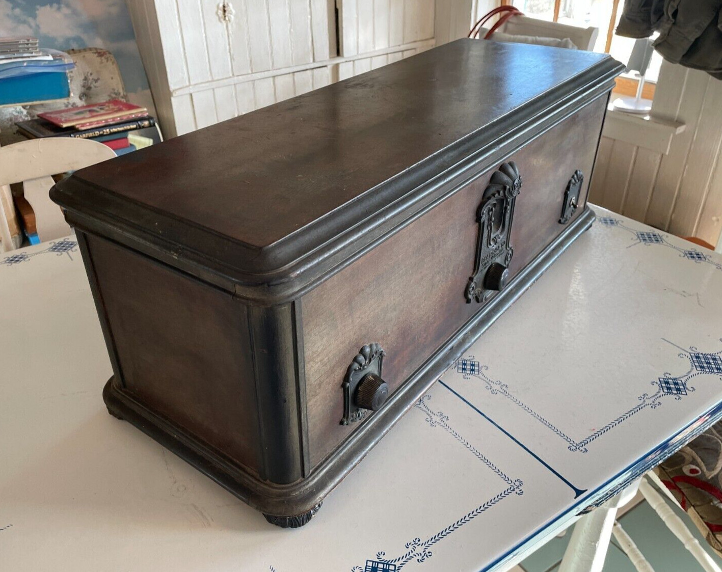 ANTIQUE 1928 RCA RADIOLA 60 Super Heterodyne Complete Tube Radio