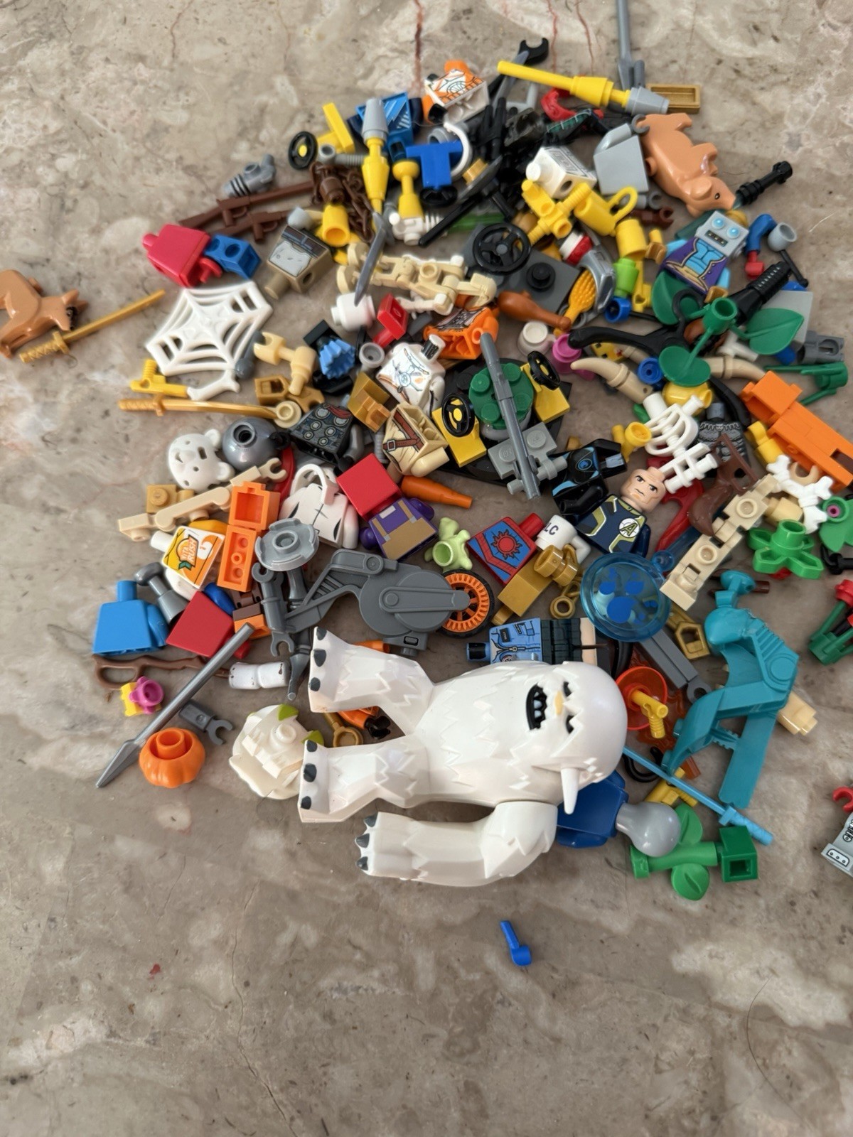 Huge LEGO Minifigure Lot Of Over 95 Figures Etc Assorted Original Lego 👍