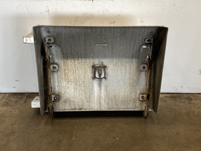 2018 Freightliner Cascadia 125 Battery Box Cover A0688241017 (683-10198)