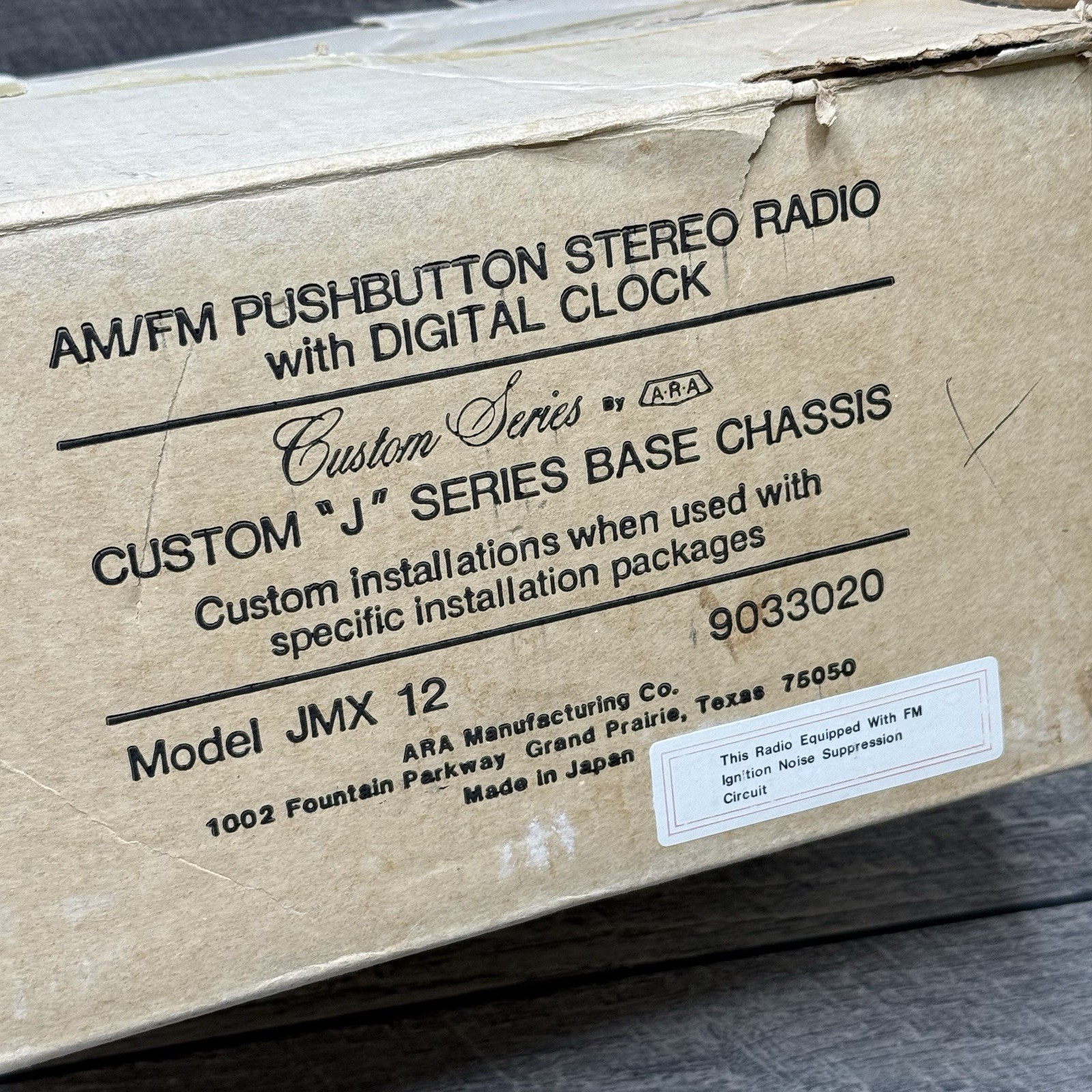 ARA Manufacturing Push Button Car Stereo AM FM Radio Black JMX12 NOS / UNTESTED