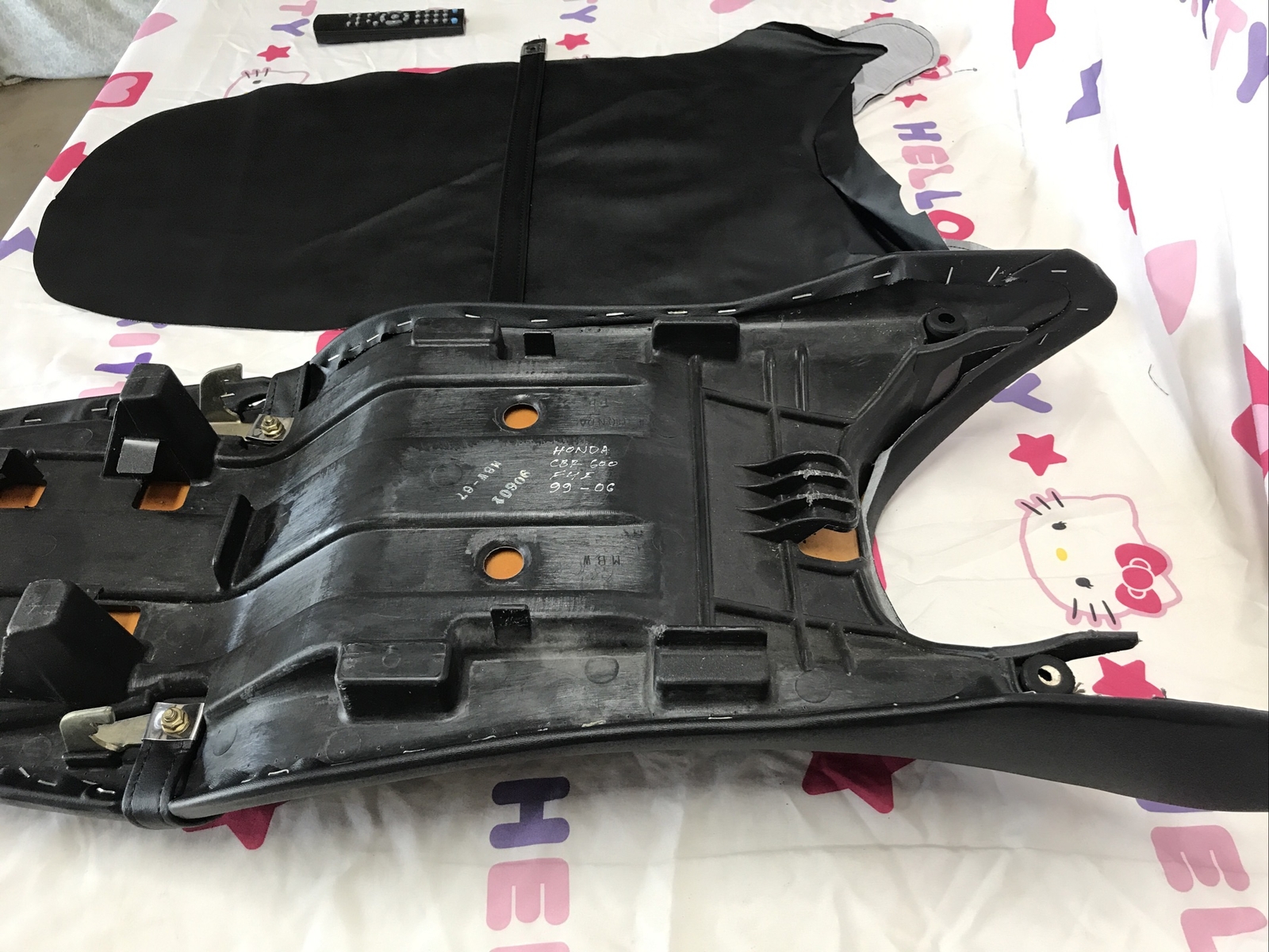 HONDA CBR600 CBR600F4 SEAT COVER CBR 600F4 1999 - 2007 + STRAP (H*-26)