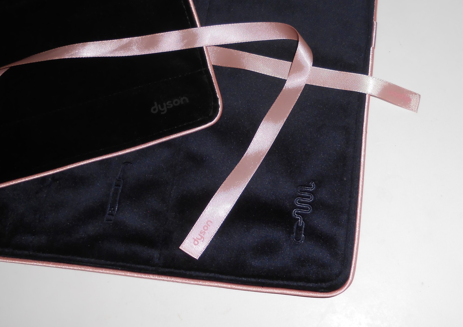 Dyson EMPTY Velvet Travel Pouch Bag Case Wrap Tie