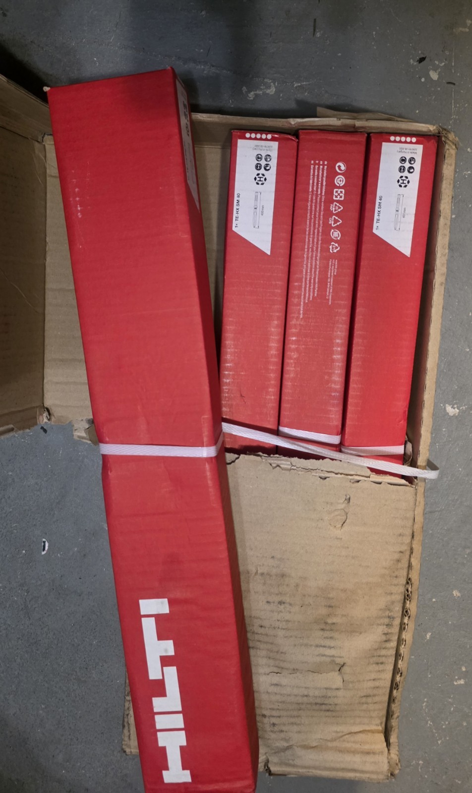 4pc Hilti TE-HX SM 40 Pointed Chisel Bit with 196.9 in TE 3000 Detachable P cord