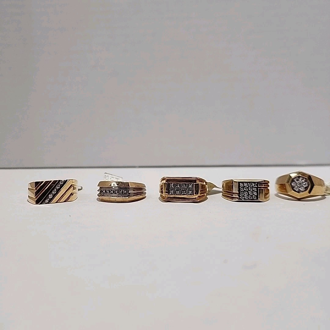 Lot Of 20 Brass Jewelry Rings Mixed Sex And Size Unbranded