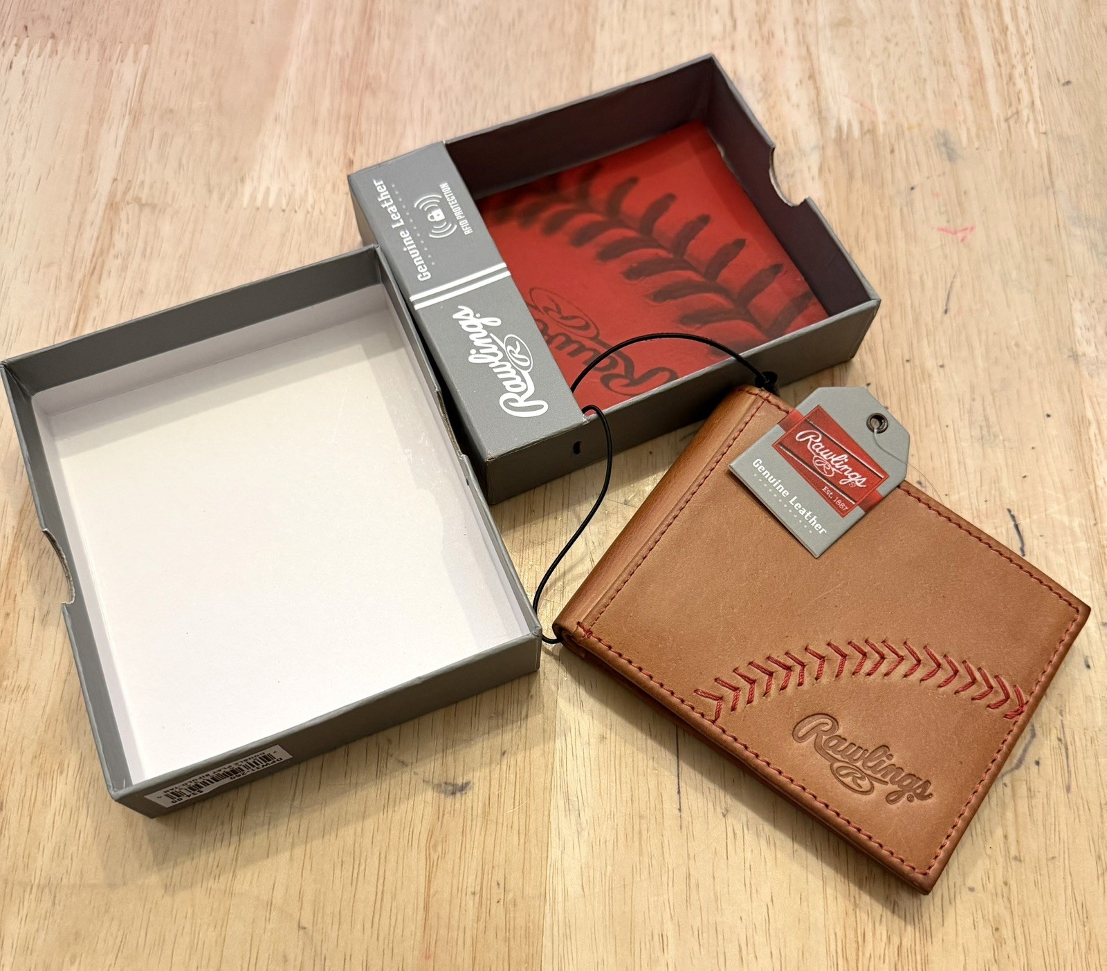 NWT Rawlings Brown Tanned Leather Baseball Stitch Wallet for Men