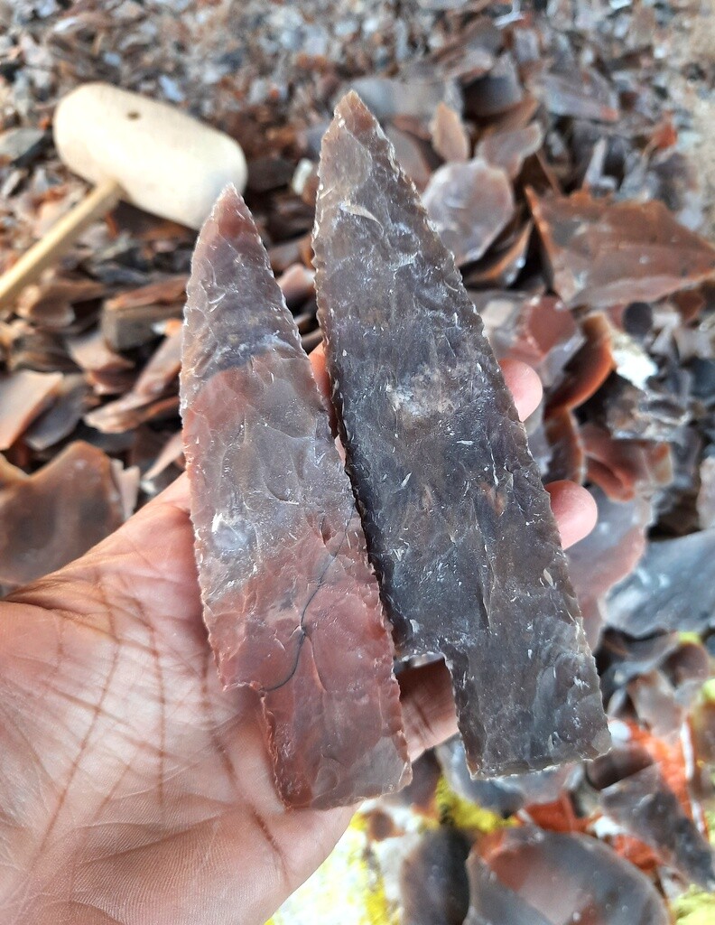 Agate Knife Arrow Head Healing Natural Stone Figurine Reiki Flint Spear Knife