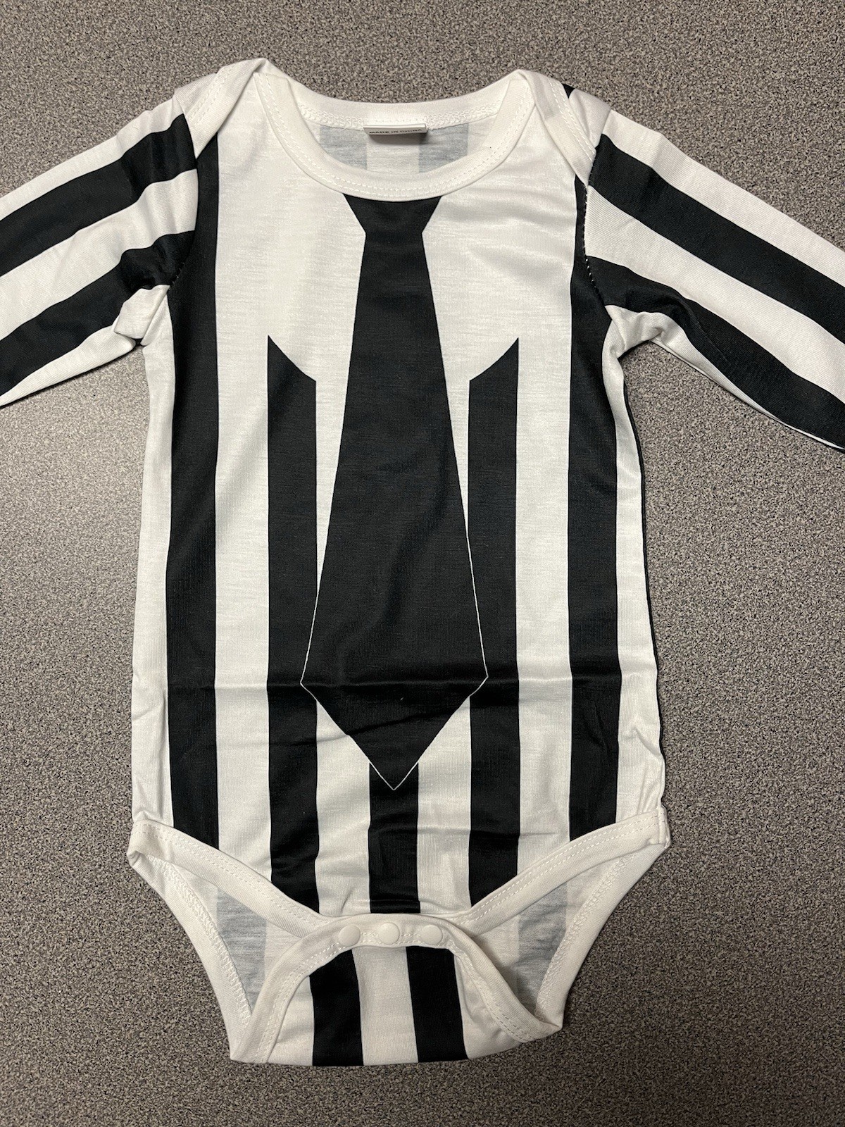 New Beetlejuice Infant Baby Halloween Costume Bodysuit with Printed Tie and Pant