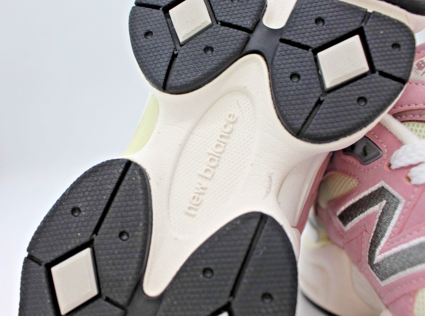 NEW Girl's New Balance 9060 Big Kid's Rose Sugar Ice Wine Size 4.5 PC9060BE