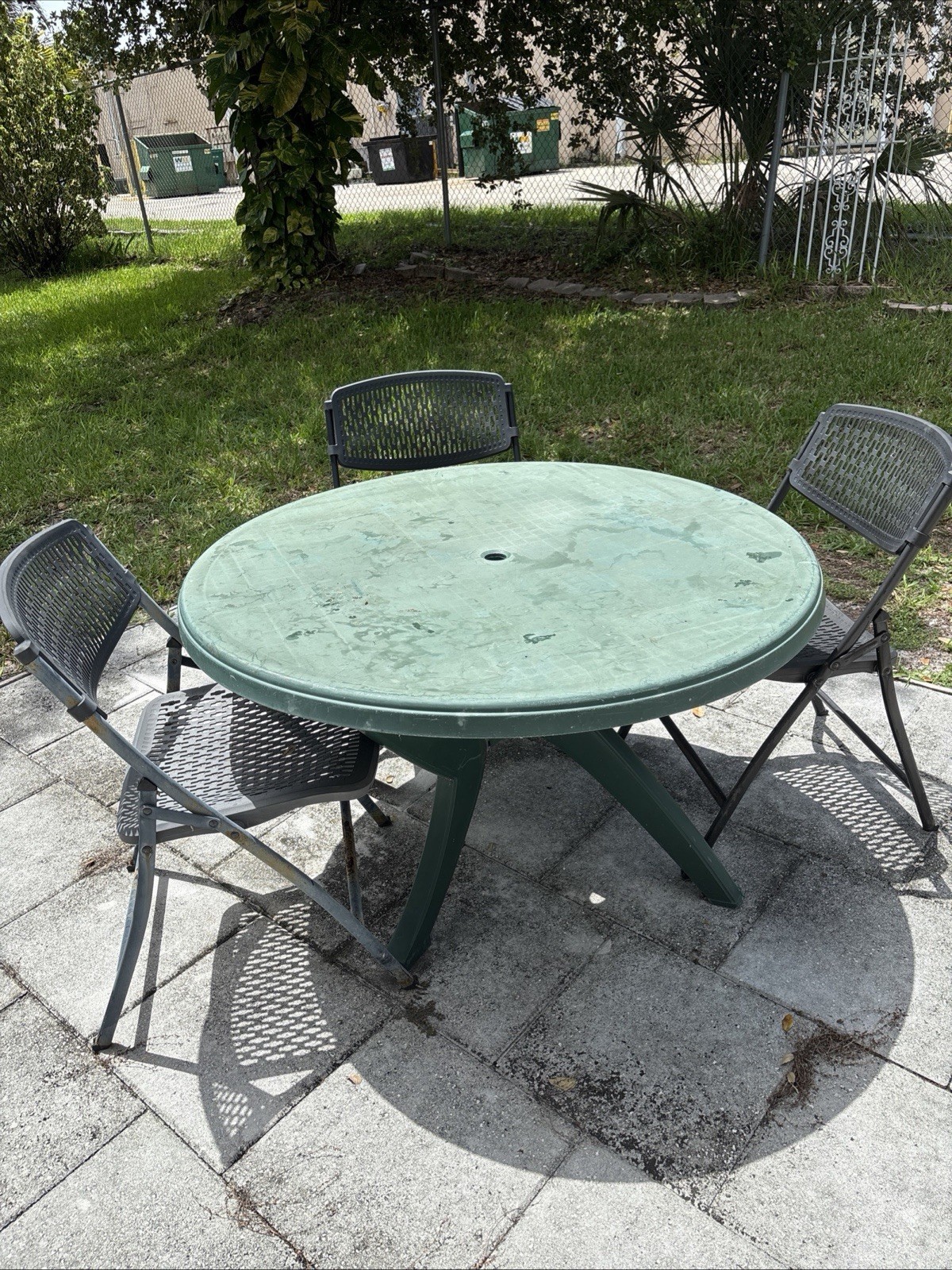Green Round Patio Table & 4 Black Metal Chairs Set with Umbrella Hole