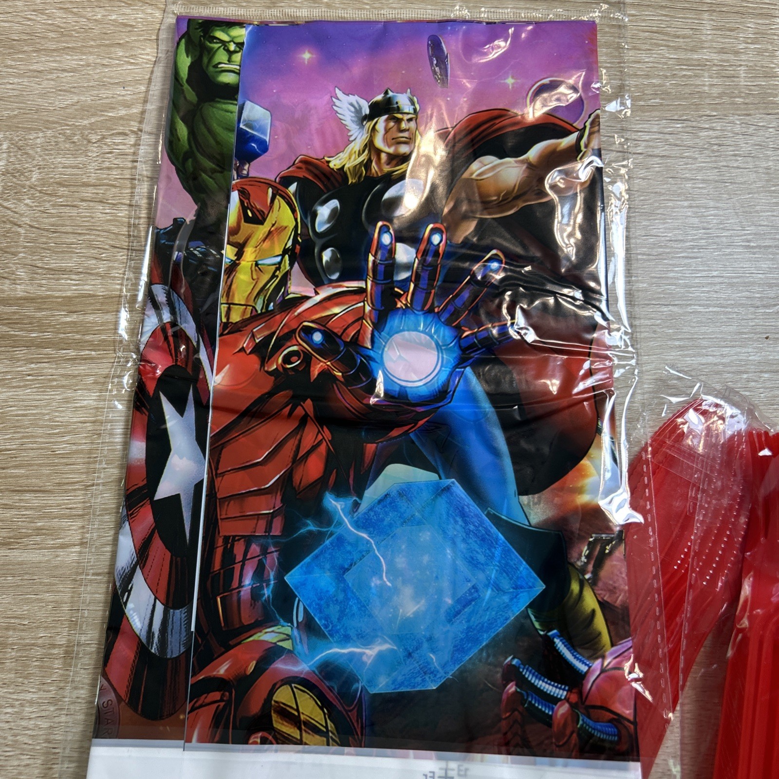 NEW MARVEL SUPER HERO Party Supplies 10pack Plates Napkins Cups & More Avengers