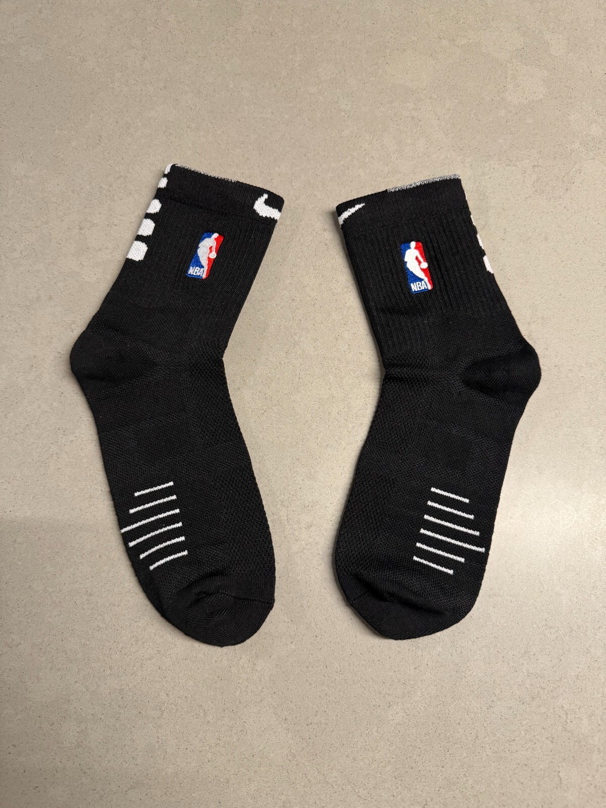 Nike NBA AUTHENTICS - Elite Quick Socks - All Colors - Mid Length All Large