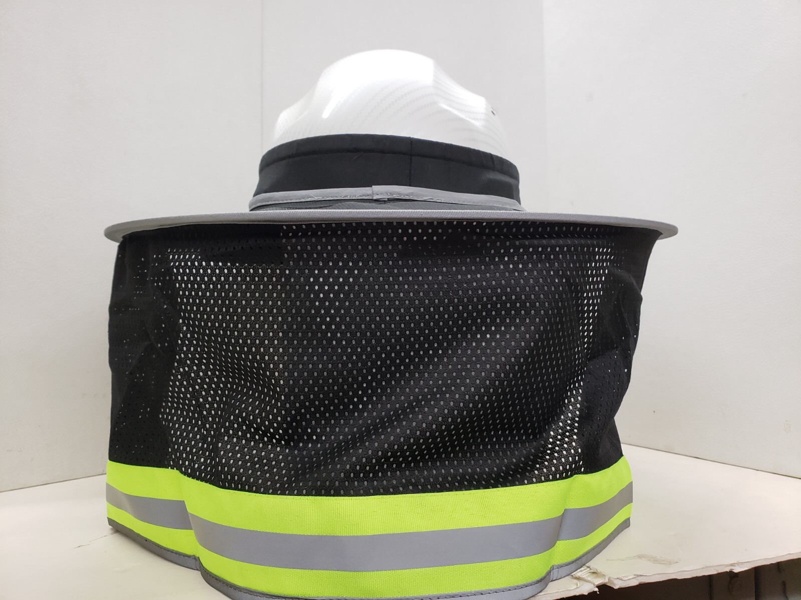 FX SAFETY HARD HAT NECK SHIELD HELMET SUN SHADE HI VIS REFLECTIVE STRIPE
