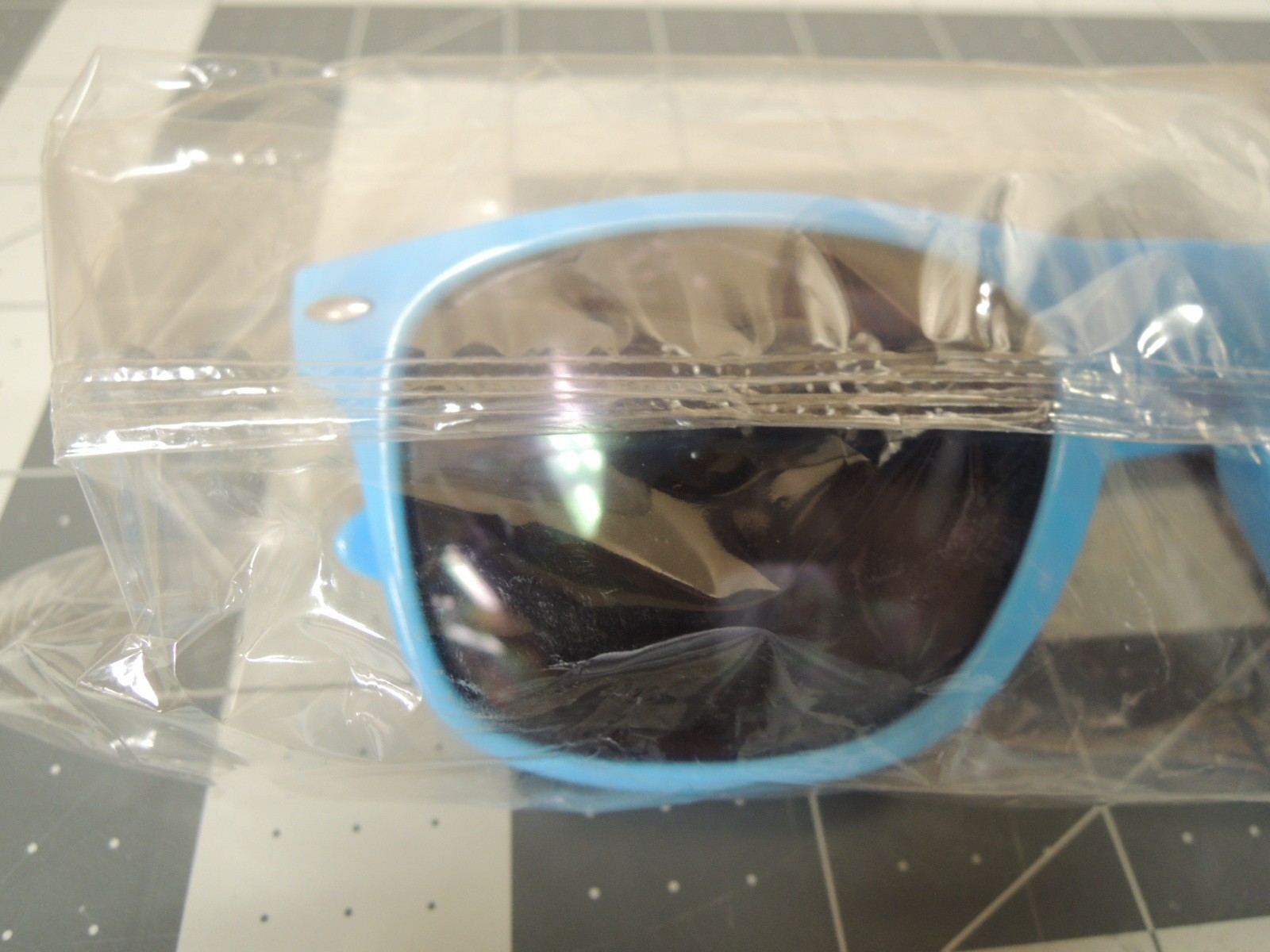 Genuine Smurfs Blue Promotional Sunglasses - NEW IN PACKAGE