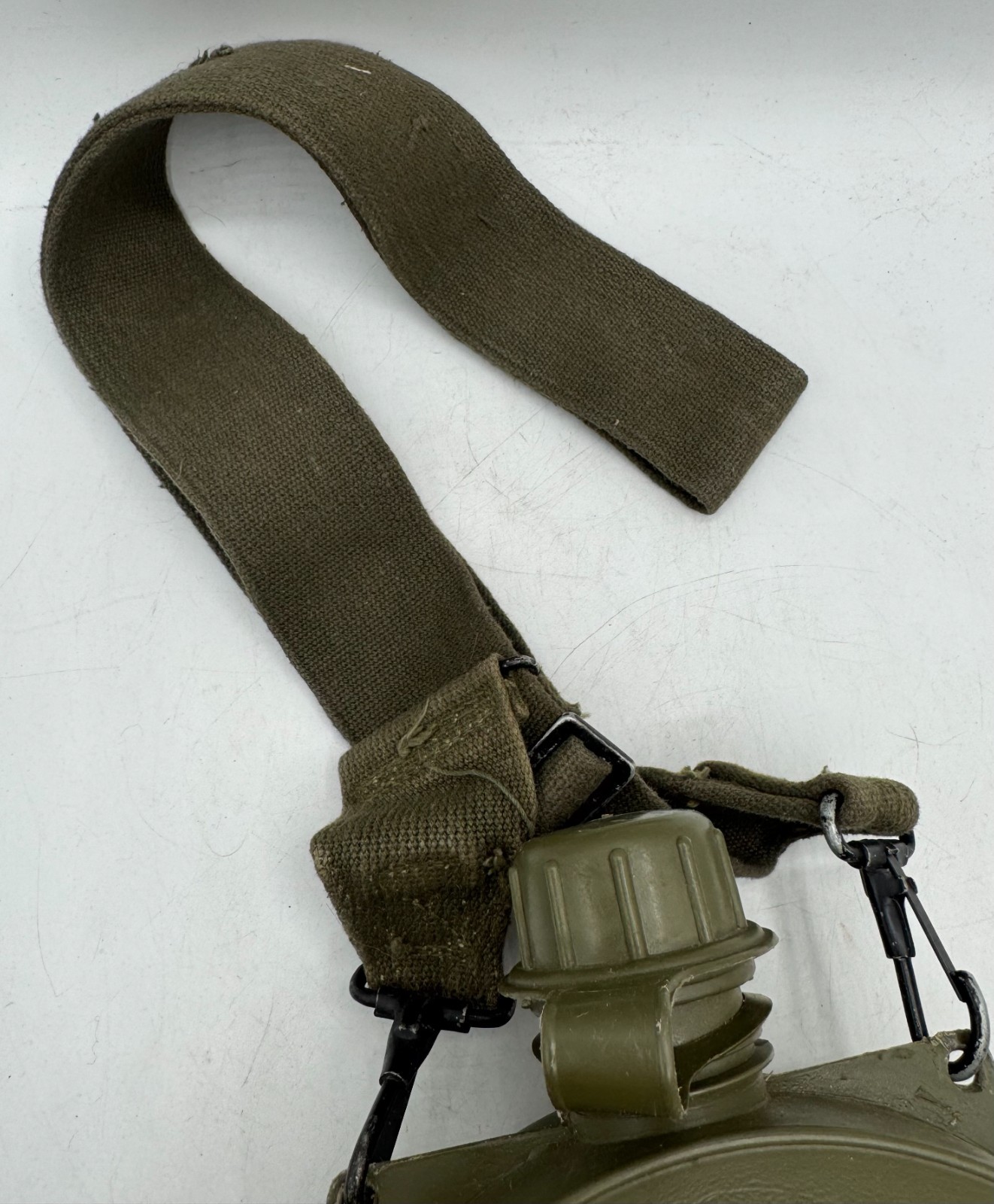 US Military Style 2 Quart Round Plastic Canteen w/ Carrying Strap Camping Hike