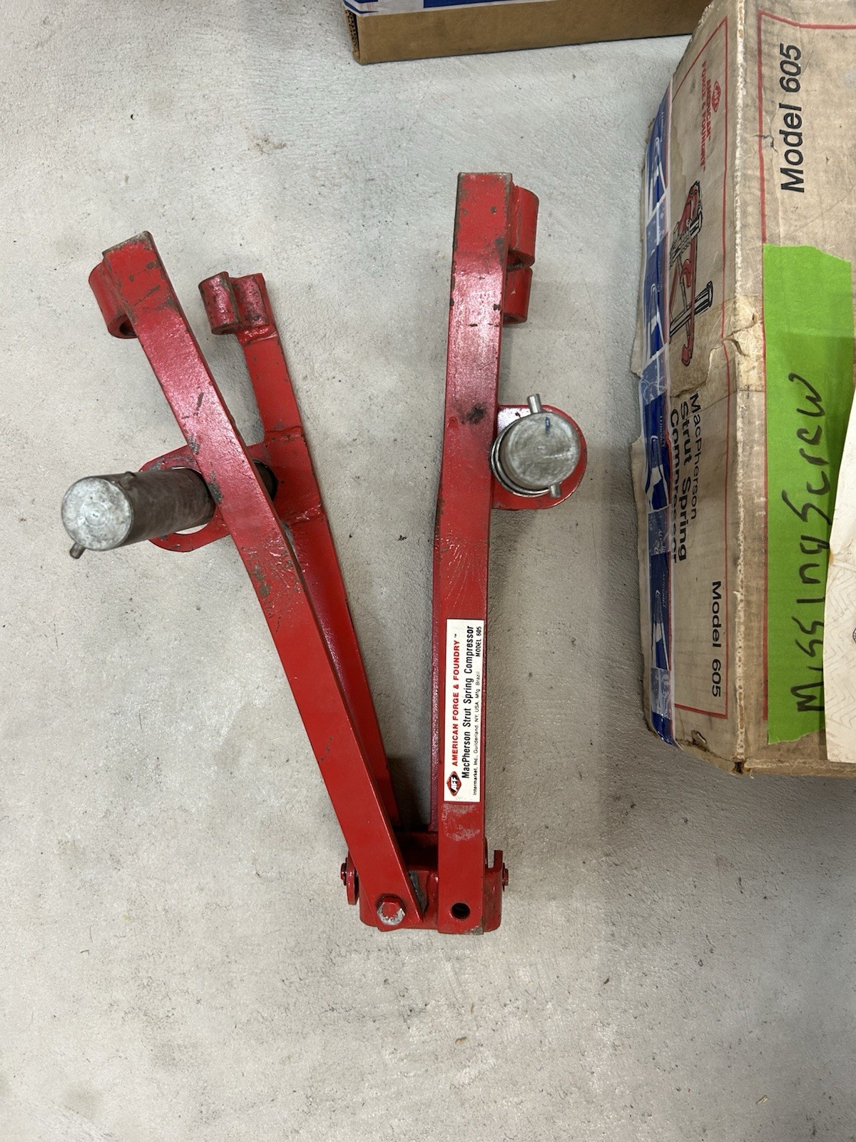 AFF Model 605 MacPherson Strut Spring Compressor Missing Adj. Screw