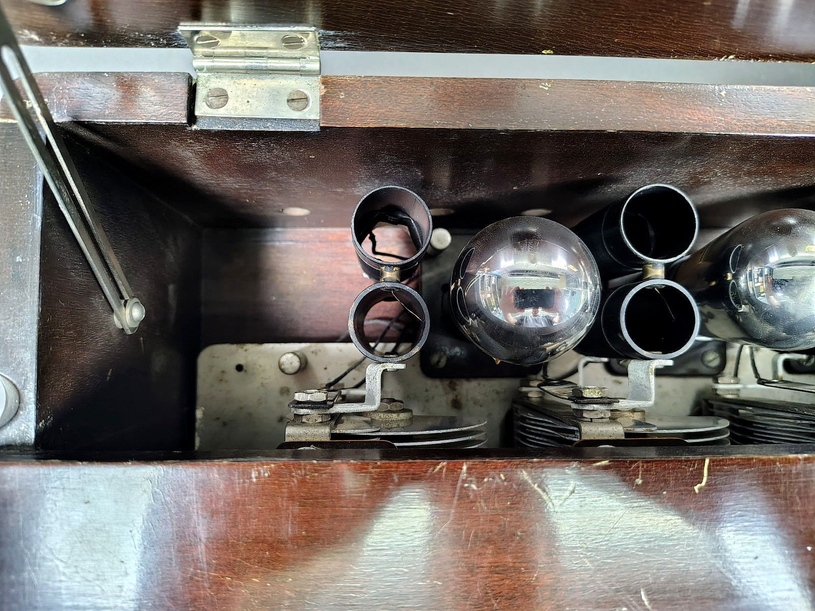 Atwater-Kent Model 33 Antique Vintage Tube & Bakelite Radio AC Receiver AS-IS