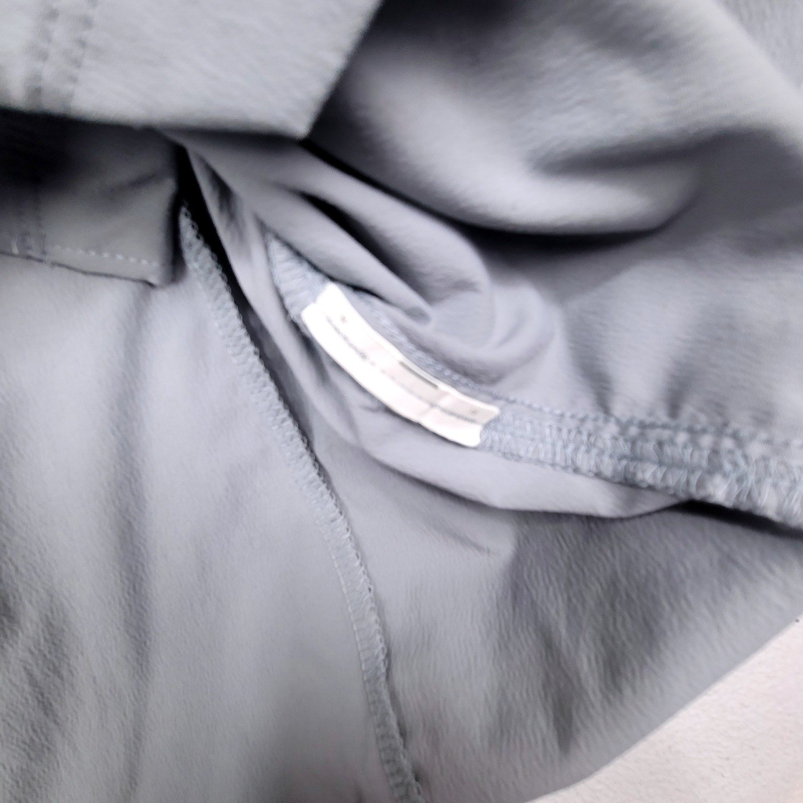 Under Armour Men's Gray HeatGear Long Sleeve Button Up Shirt XL Vented