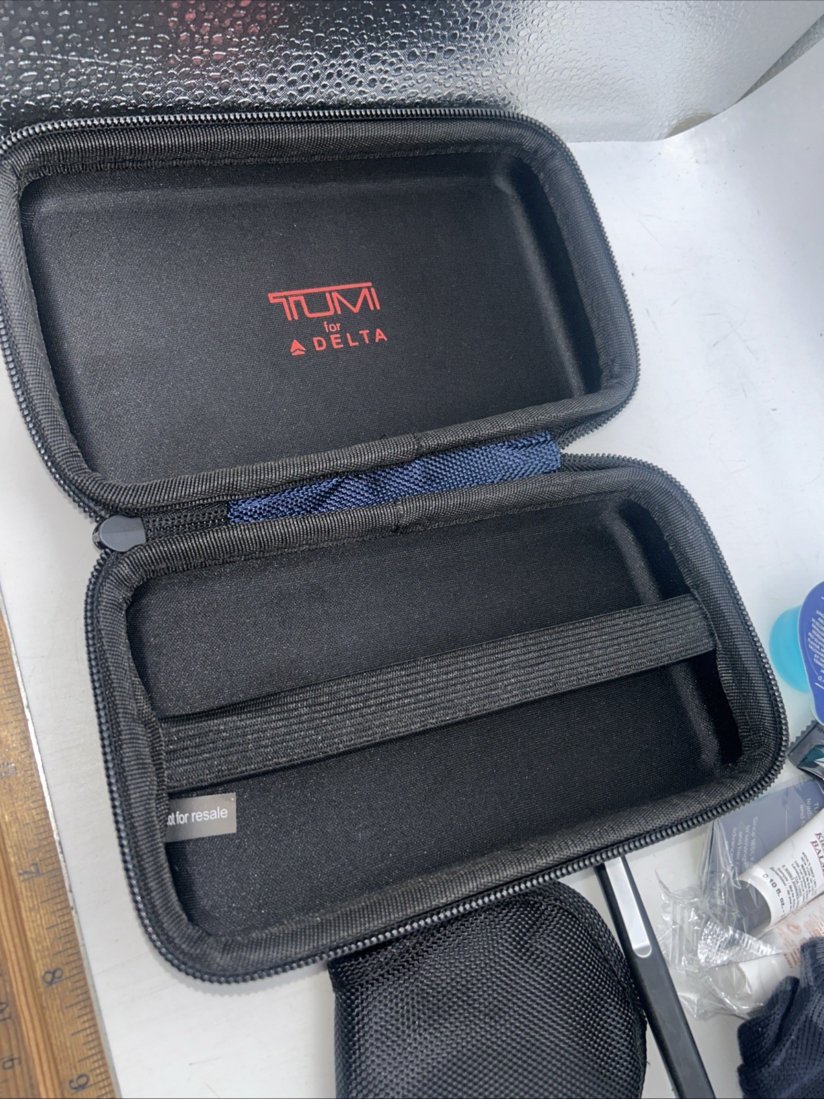 Tumi for Delta Amenity Zip Around Toiletry Kit Case Navy Blue