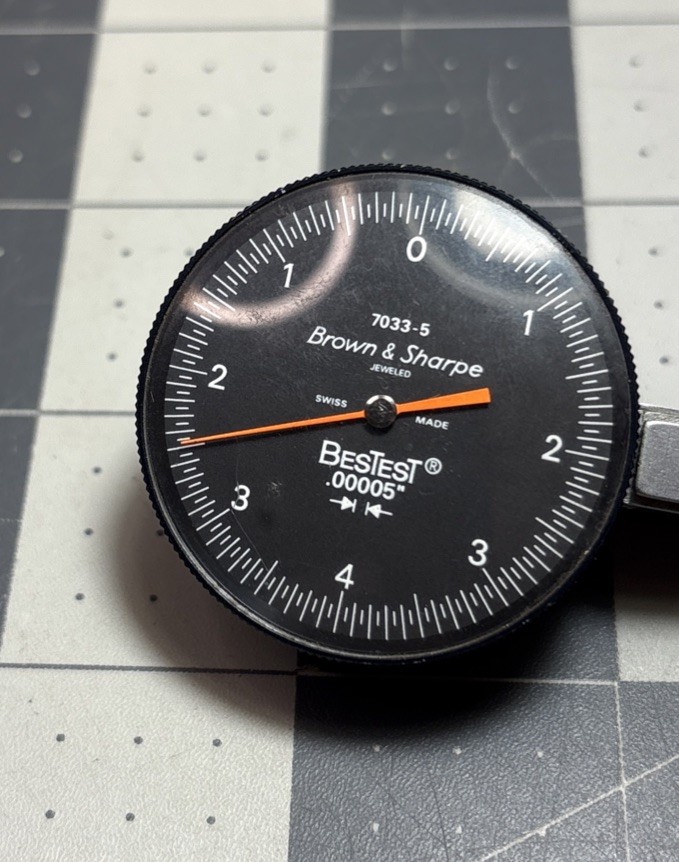 Brown & Sharpe BesTest Dial Indicator .00005” 7033-5 w/ Case Tools USA B&S