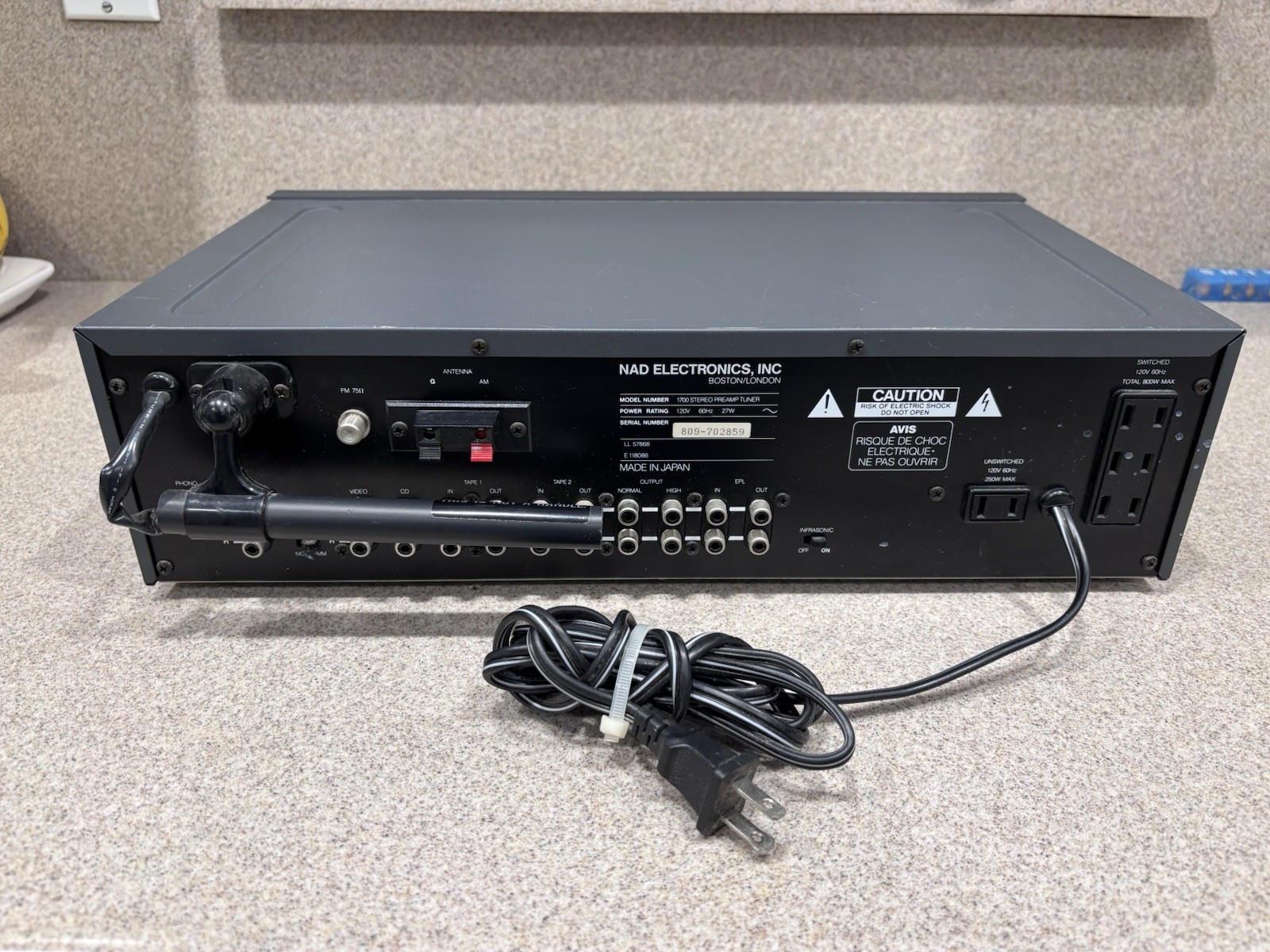 NAD Monitor Series 1700 Preamp Tuner NICE!