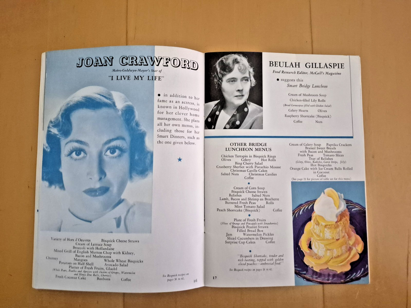 Vintage 1935 Bisquick HOW TO TAKE A TRICK A DAY WITH BISQUICK recipe booklet