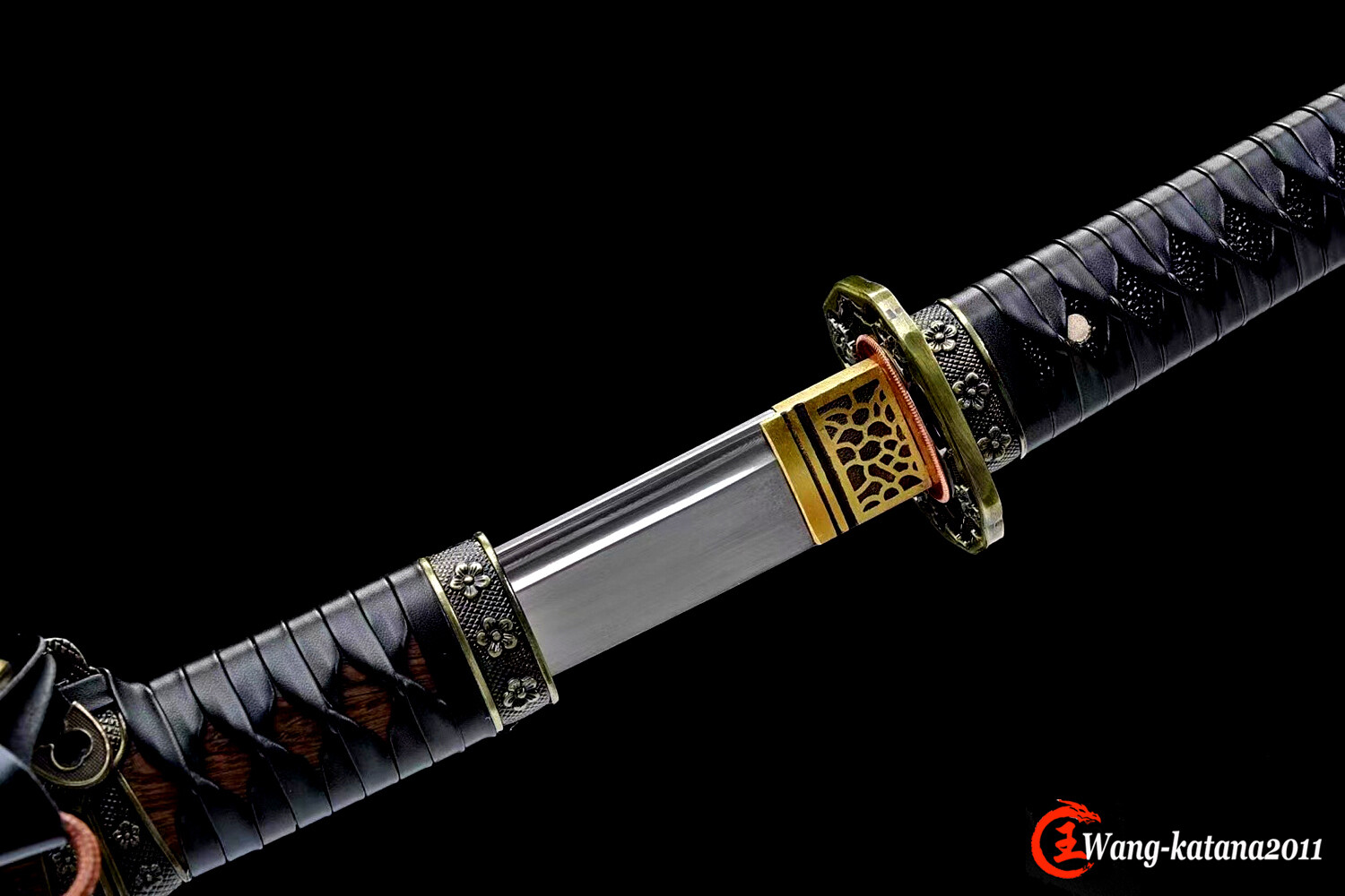 Tachi Clay Tempered Folded Steel Sharp Japanese Samurai Katana Sword Rosewood