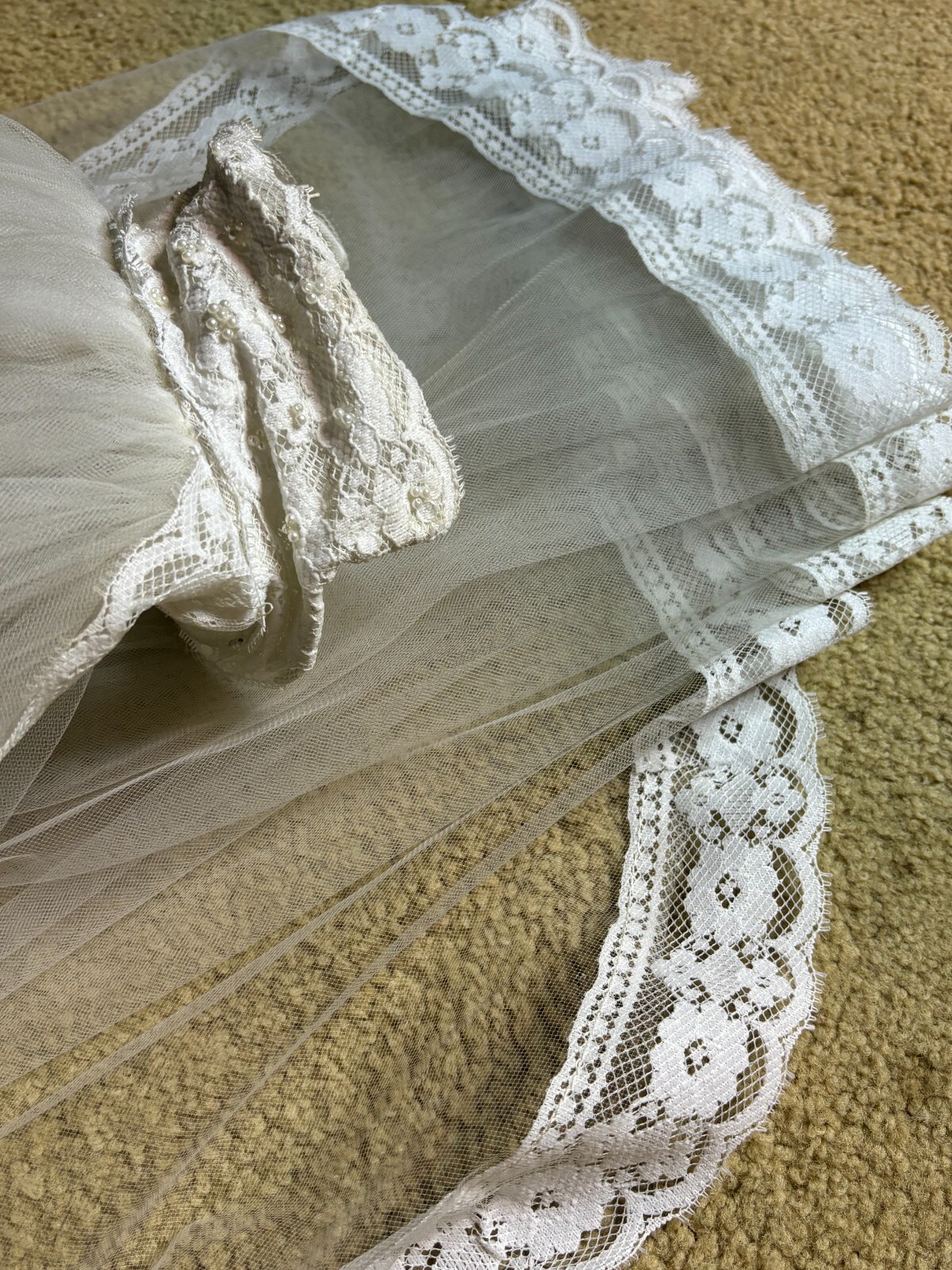 Vintage 70s Off White Headpiece Long Veil Hair Comb Bridal Wedding Fascinator