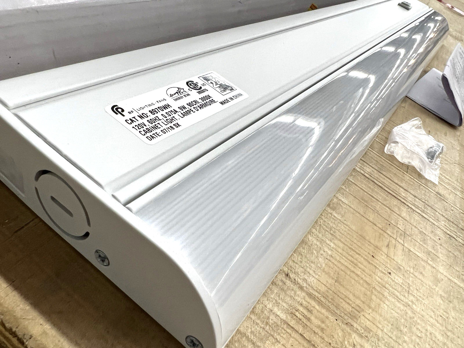 Royal Pacific 24-Inch LED Under Cabinet Light Dimmable, Linkable, Hardwire 120V