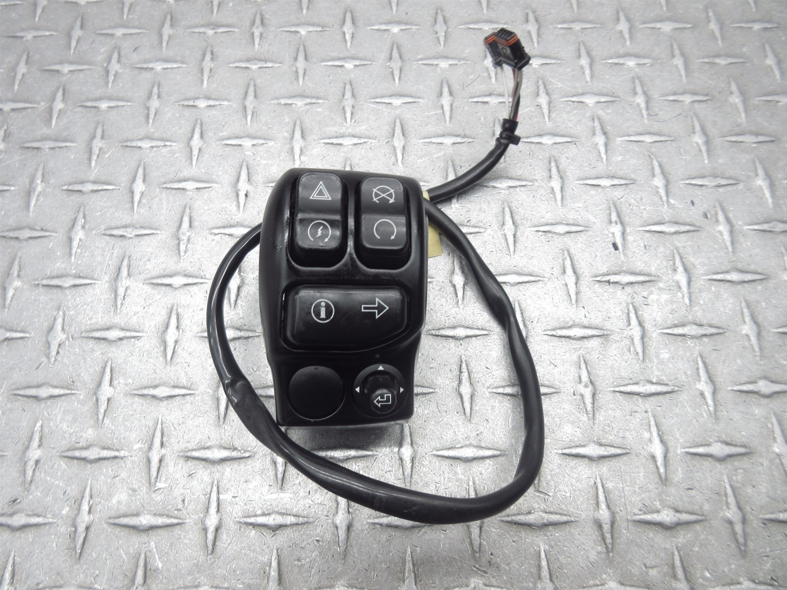 2018 Harley Davidson FLHTK Ultra Limited Right Switch Handlebar Control On Off