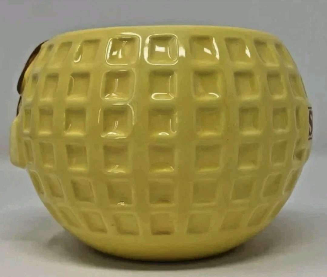 Netflix Stranger Things Waffle w/Butter & Syrup 18oz Yellow 3D Ceramic Mug