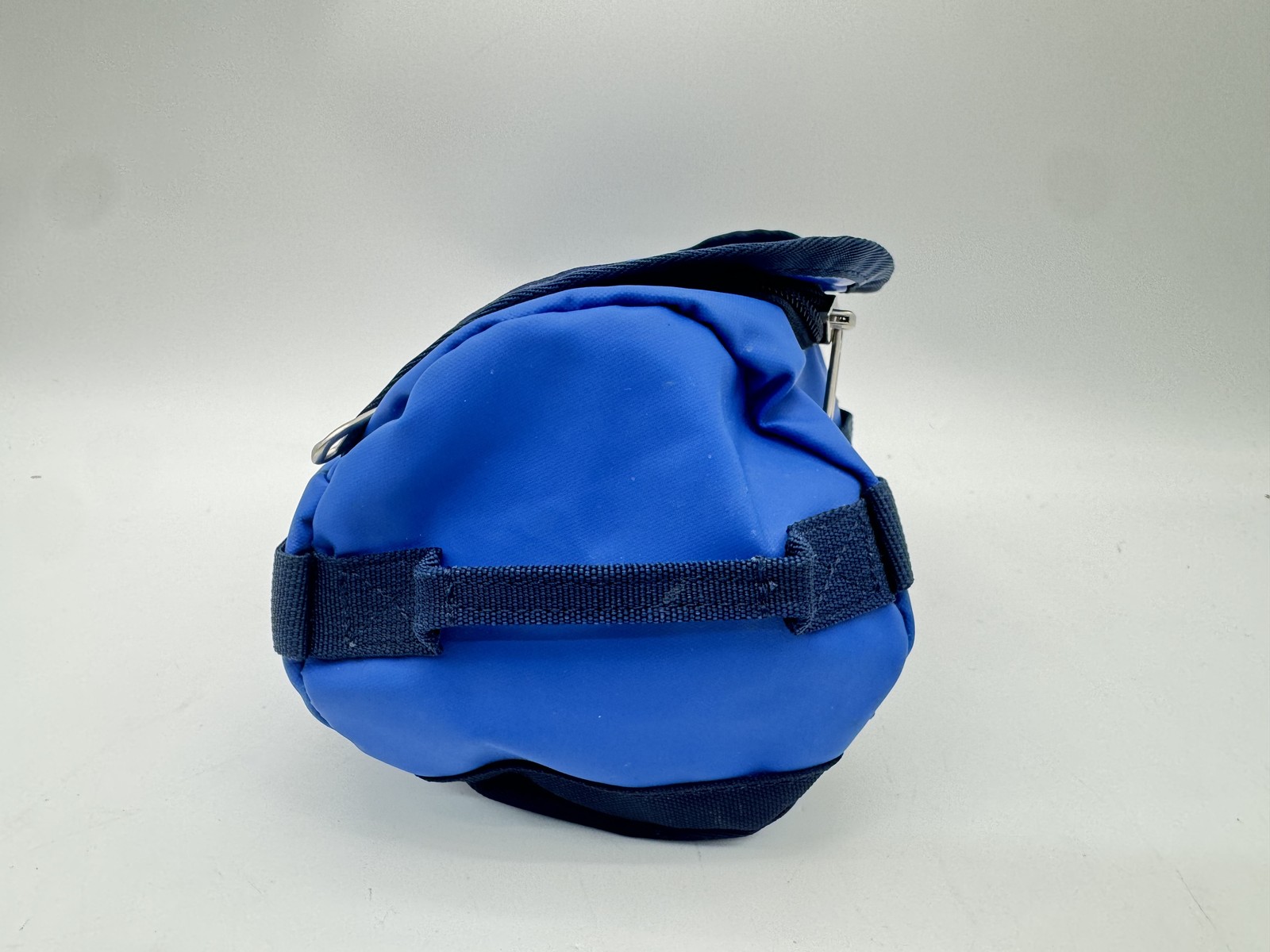 The North Face Base Camp Toiletry Travel Bag Blue Hanging Dopp Kit T118/T518