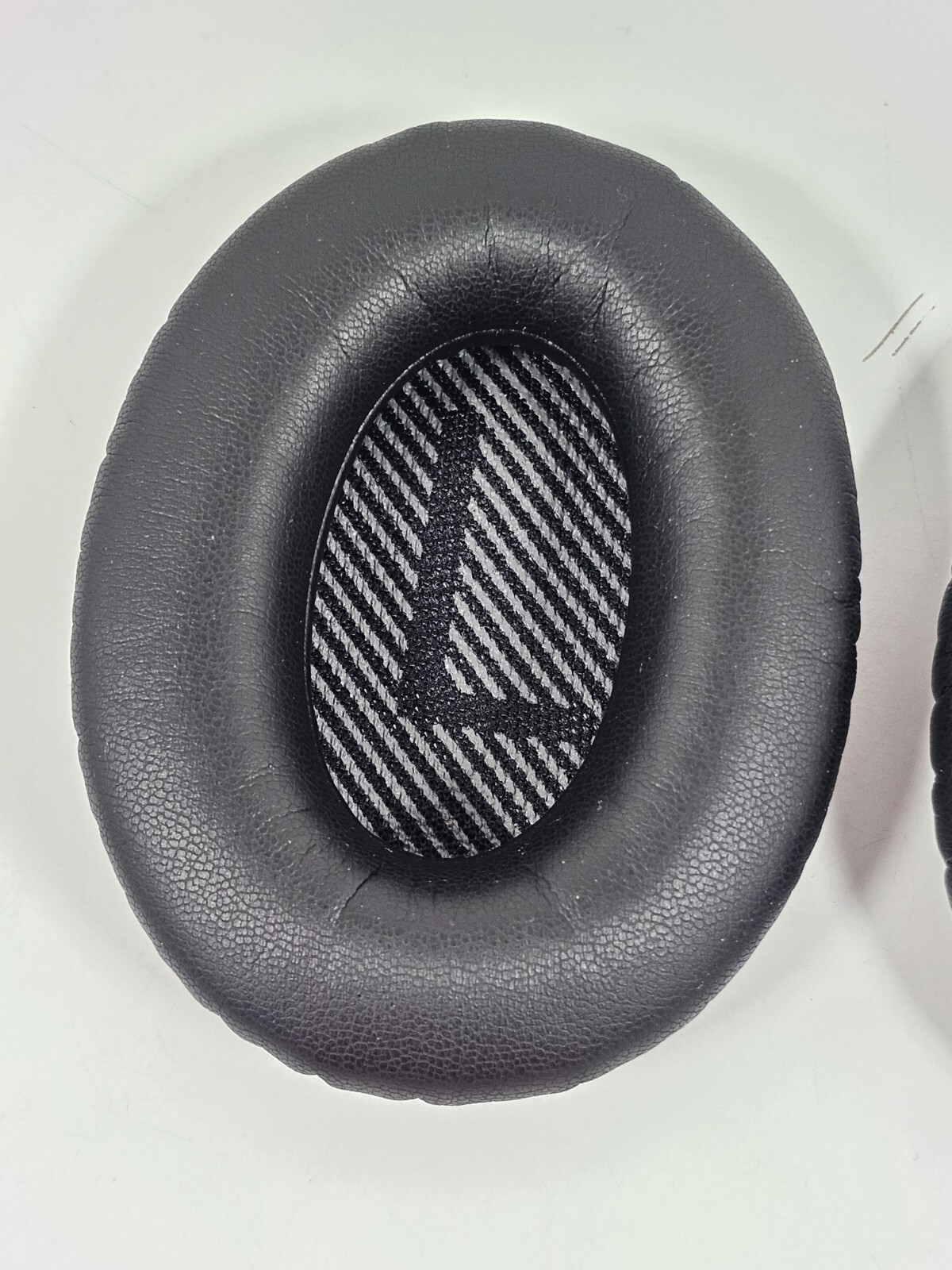 Bose QuietComfort 15/25/35/45 Over Ear Headphones Replacement Earpad Cushions