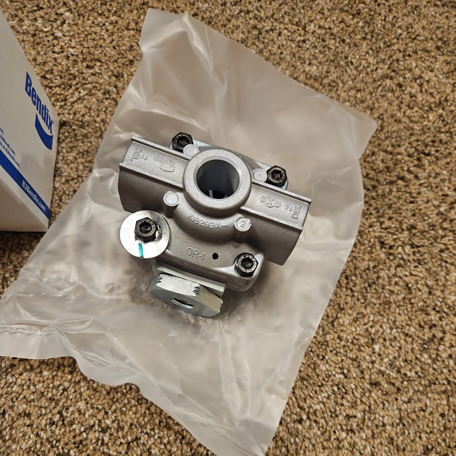 Bendix 289714 N QR-1C Quick Release Valve, New