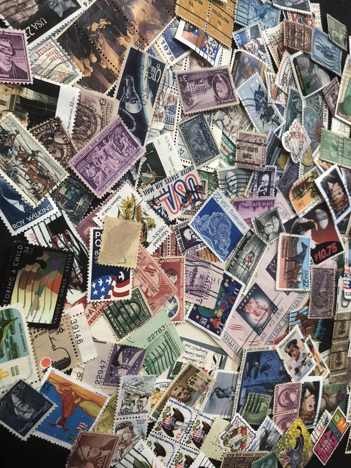 US stamp poundage kiloware lot collection 450+- 1 oz packet of stamps off paper