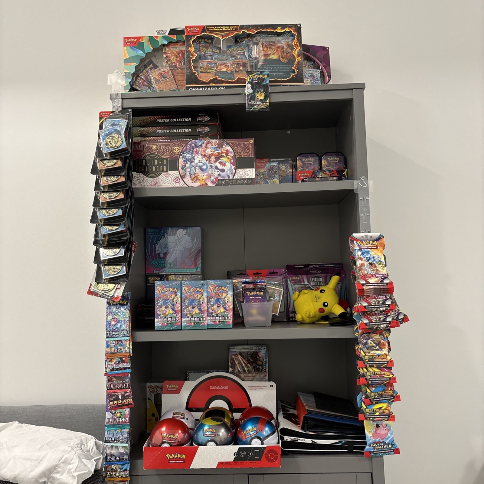 POKÉMON LOVER TIER MYSTERY BOX 📦 MULTIPLE ITEMS/GREAT GIFT FOR THE HOLIDAYS🎁!
