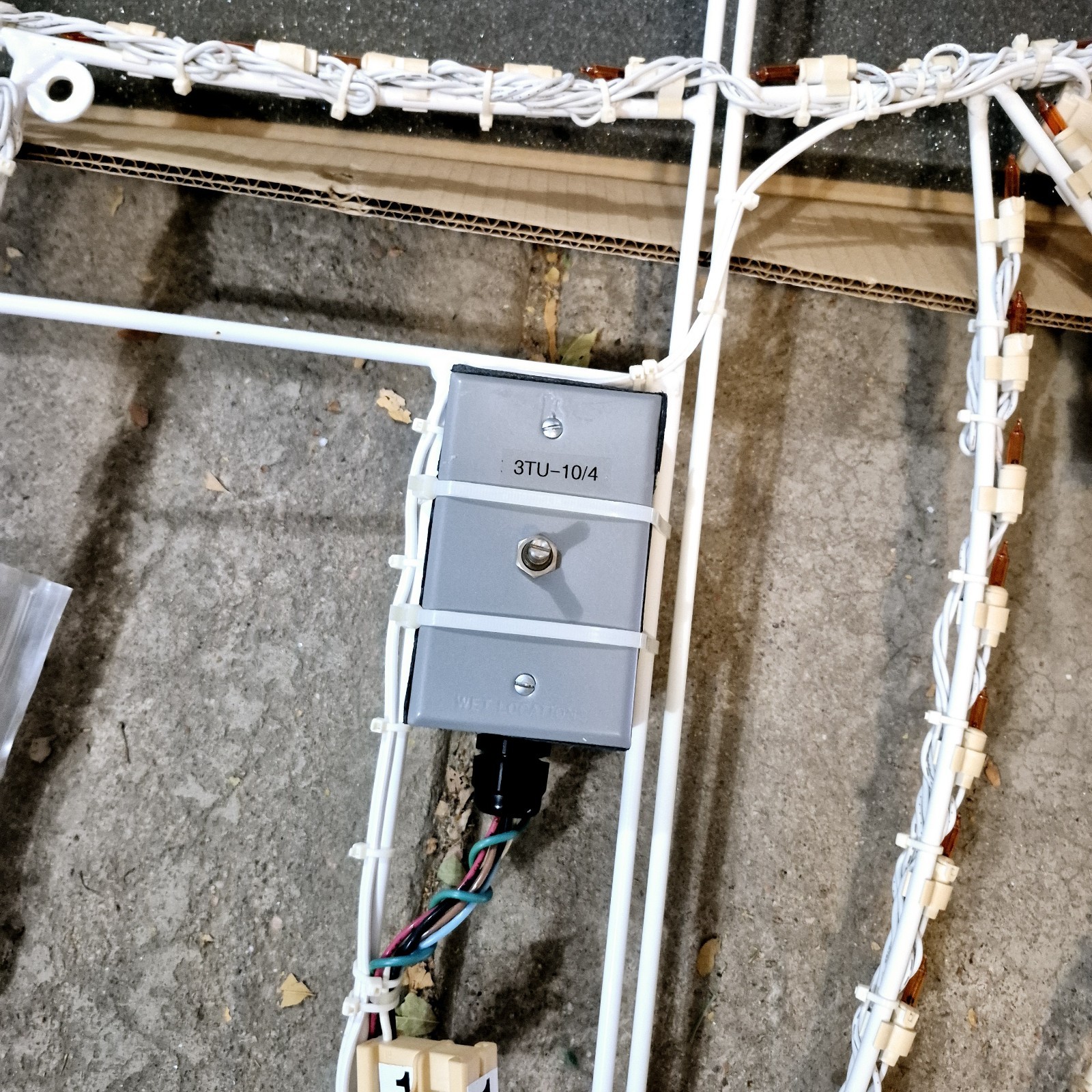 Holiday Lighting Specialists Christmas Animated Running Horse Outdoor 5 Ft Tall