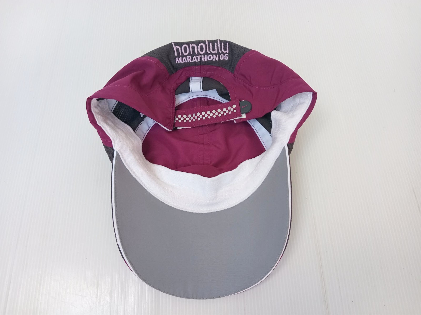 Nike DRI-FIT Cap Hat 2 Colorful Magenta-Gray Mesh/Swoosh Flower