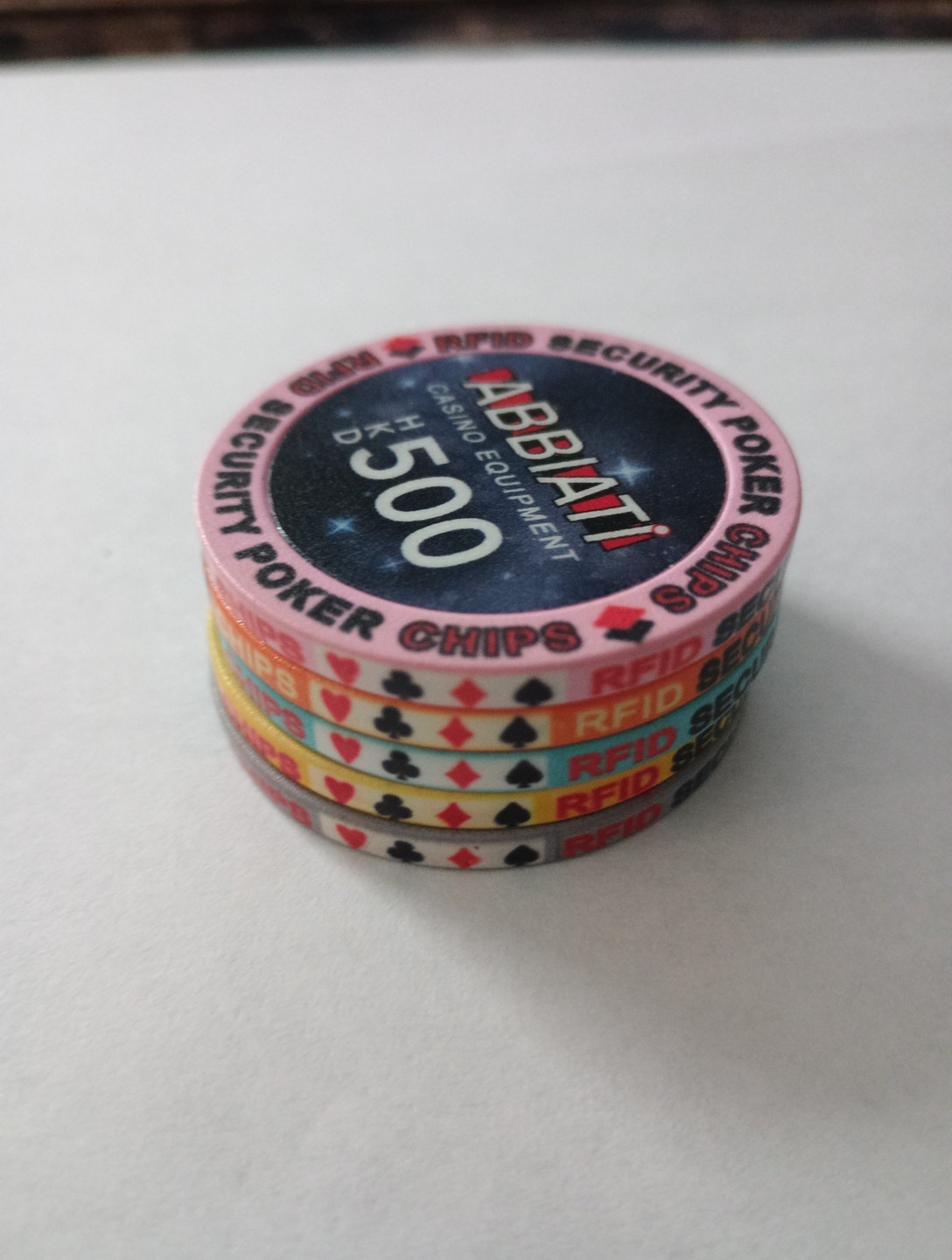 ABBIATI CASINO EQUIPMENT CHIP COMPANY SET OF 5 CHIPS GREAT FOR COLLECTION NEW!