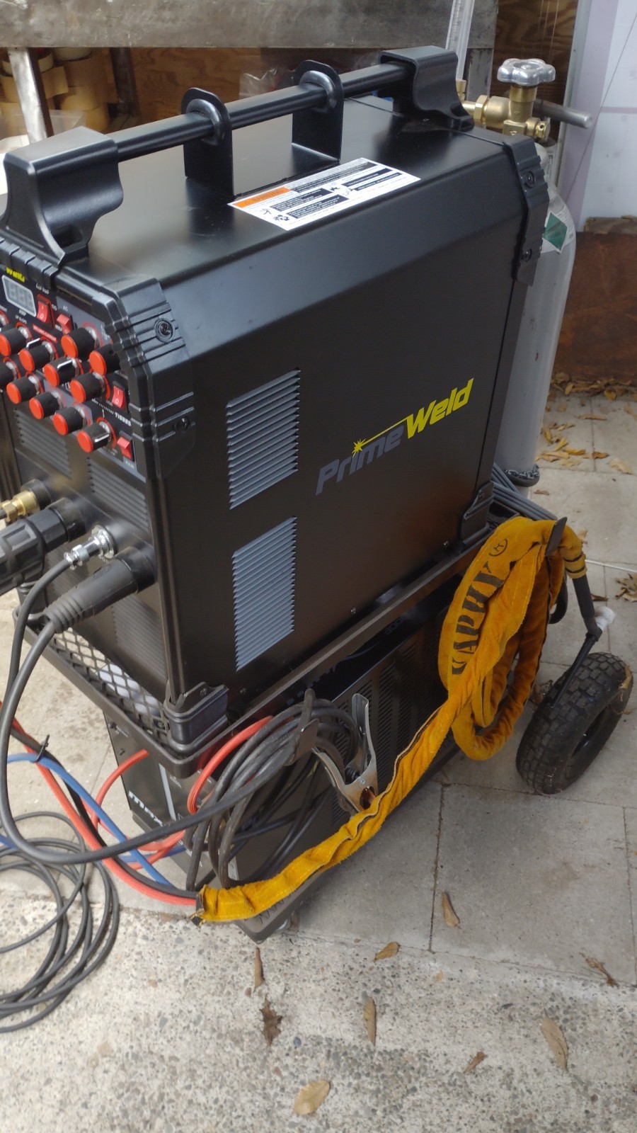 PRIMEWELD WELDER 225 W/ MAXCOOL 3000 WATER COOLER+ WTR COOLED TORCH + ACCESSORIE