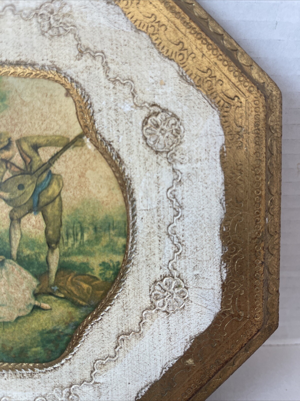 Antiqued Florentine Plaque Wood Artisan Gold Gilt Italy Romantic Octagon 8”