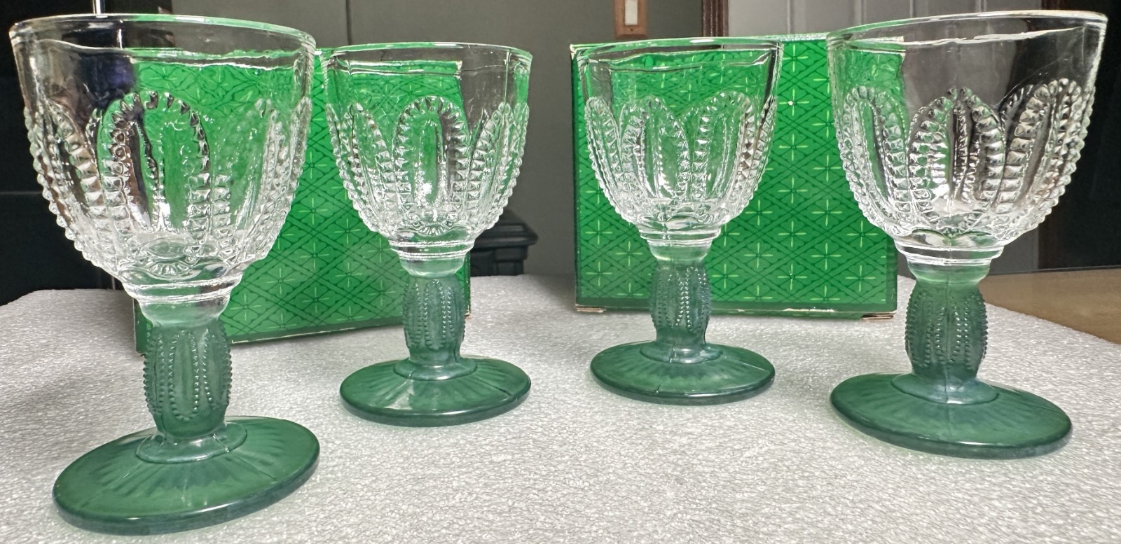 AVON Vintage EMERALD ACCENT Glass Decanter Set with Tray & 4 Glasses + Boxes 80s