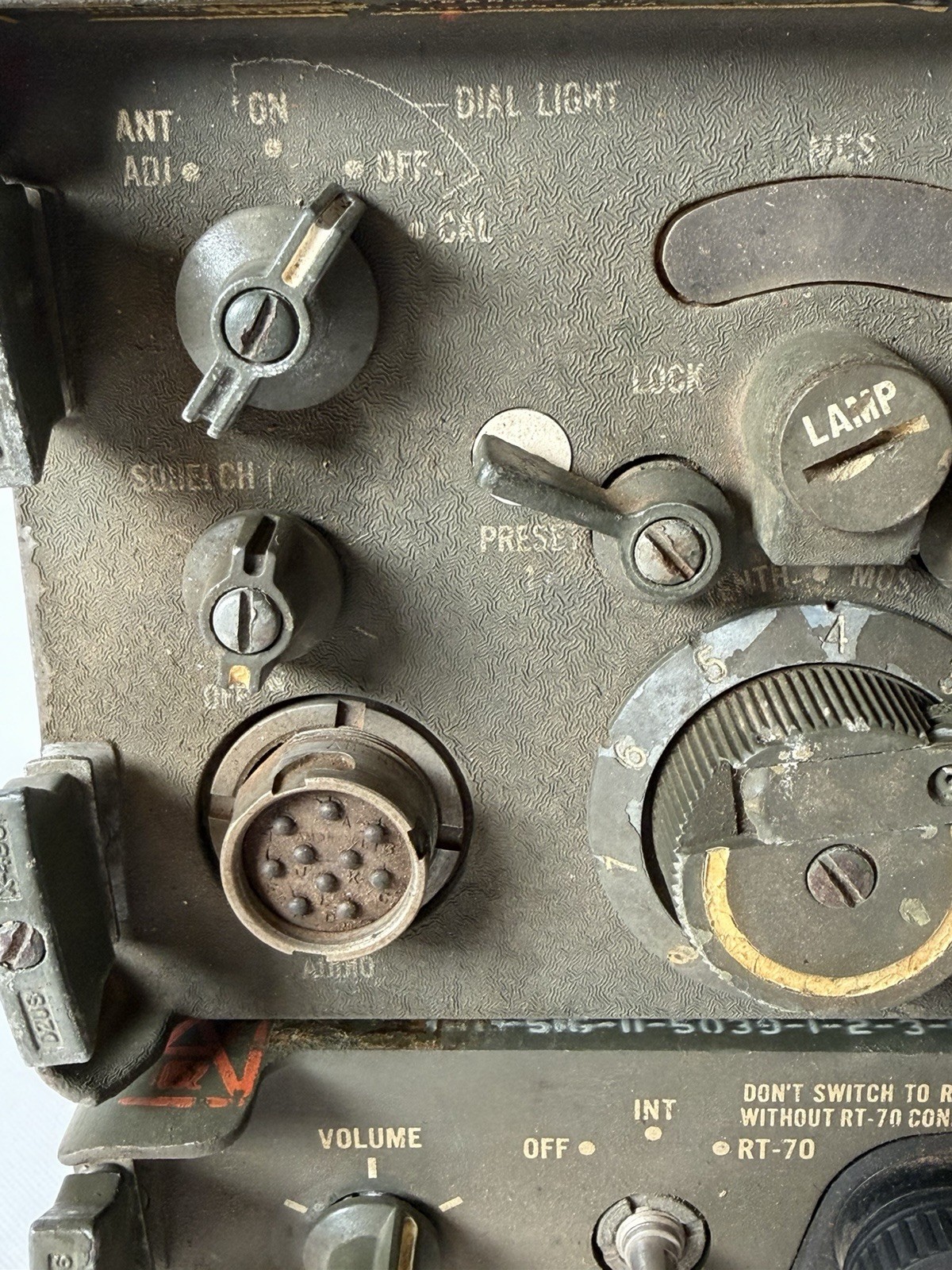 US Army Signal Corps AM-65/GR Military Radio Audio Amplifier RT-70 33lb