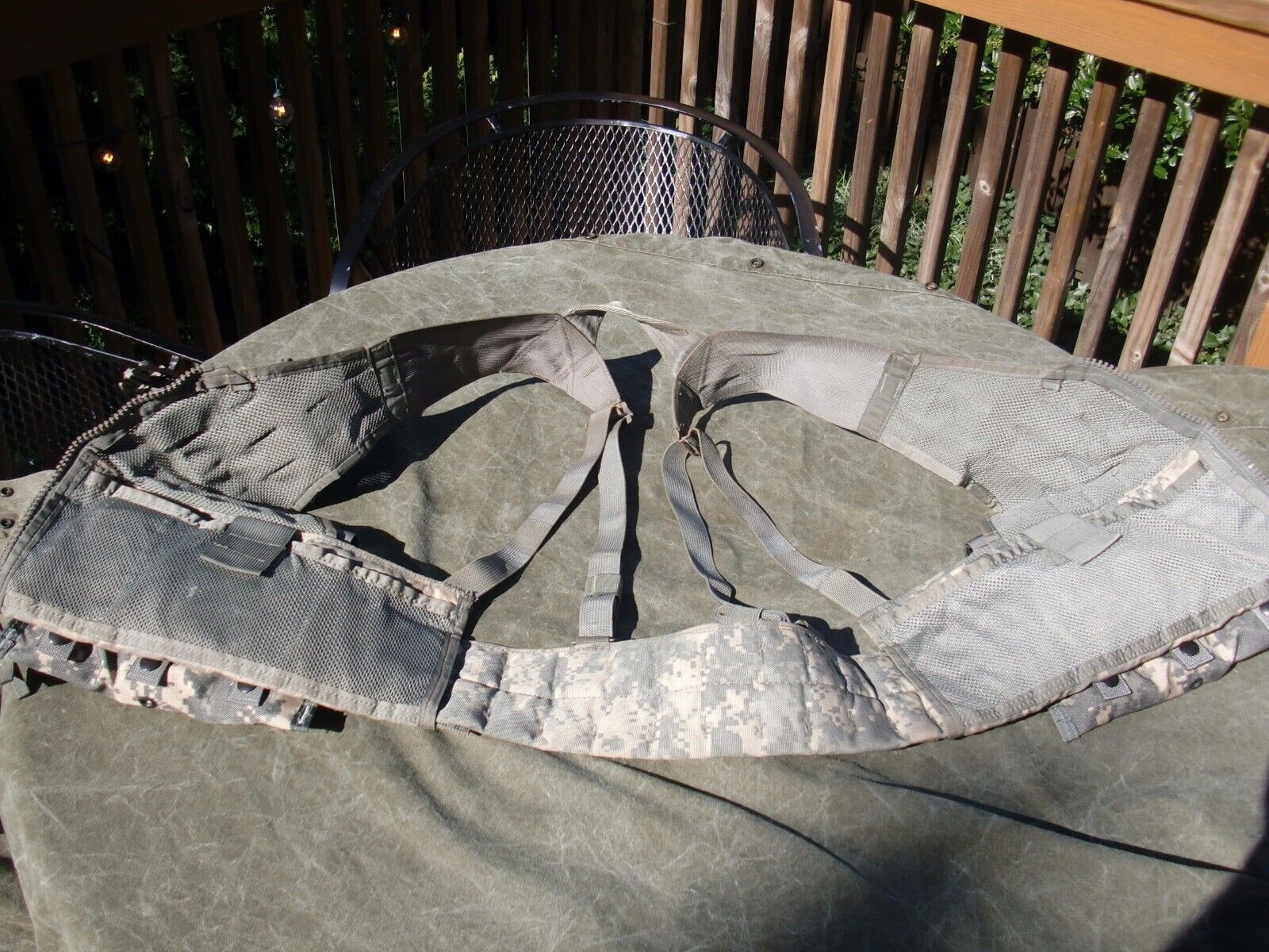 US Army MOLLE II ACU Fighting Load Carrier Vest w/ 2 Triple Mag Pouches EXC