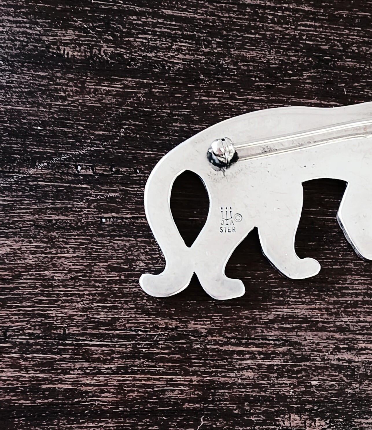 Retired James Avery TIGER Brooch Pin NEAT Piece! 16.8 Grams ~ Comes with JA Box!