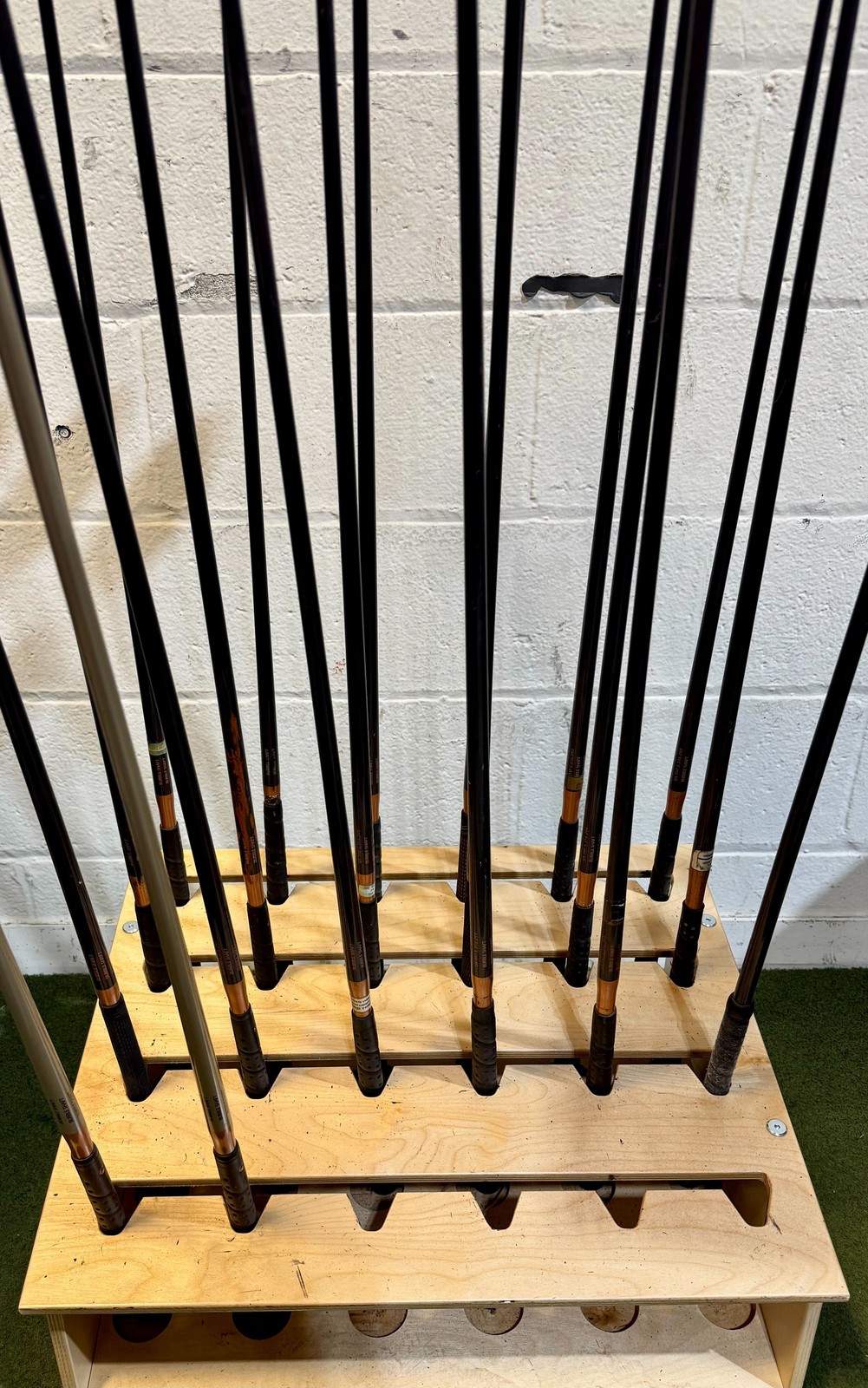 Wholesale Lot of 20 Golf Clubs - TaylorMade Drivers